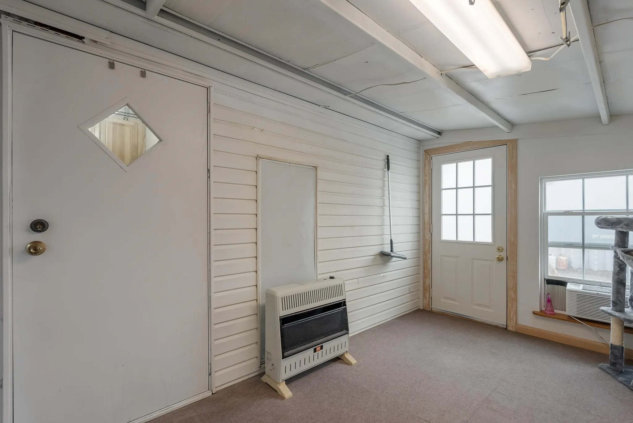 Manufactured Home For Sale in Brown County , 4394 Iroquois Drive, May, Texas 76857, 3 Bedroom, 2 Bathroom, 3 Garage spaces, 1,592 Sqft, built in 1996, Preowned, mls#20821352, Real Estate Agent in May, Homes For Sale in Brown county, Homes For Sale in May, Realtor in May Texas, Real Estate Brokerage Independent Realty Texas, Luminita Cordes Realtor
