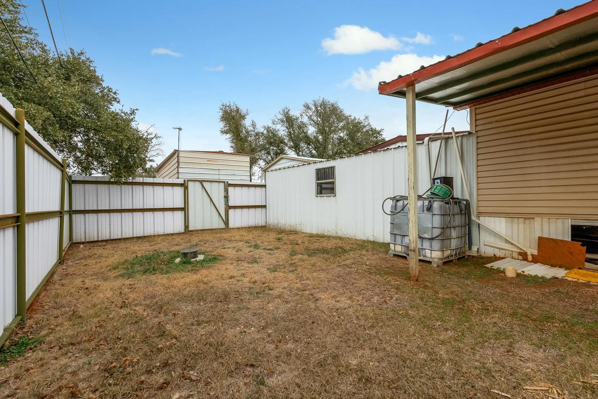 Manufactured Home For Sale in Brown County , 4394 Iroquois Drive, May, Texas 76857, 3 Bedroom, 2 Bathroom, 3 Garage spaces, 1,592 Sqft, built in 1996, Preowned, mls#20821352, Real Estate Agent in May, Homes For Sale in Brown county, Homes For Sale in May, Realtor in May Texas, Real Estate Brokerage Independent Realty Texas, Luminita Cordes Realtor