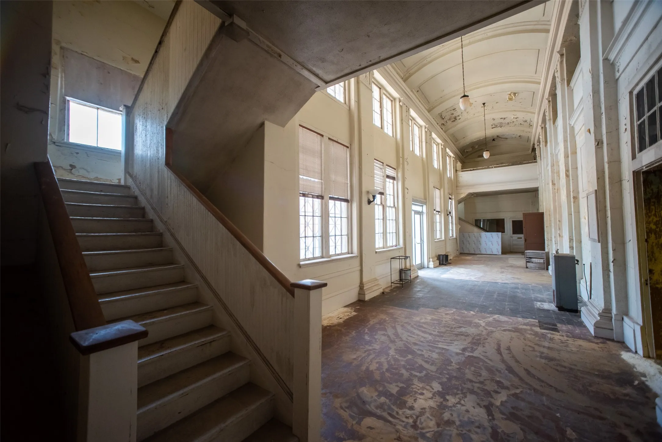 Office For Sale in Lamar County , 26 NE 2nd, Paris, Texas 75460, 0, 0, Garage spaces, 0 Sqft, built in 1913, Preowned, mls#20817286, Real Estate Agent in Paris, Homes For Sale in Lamar county, Homes For Sale in Paris, Realtor in Paris Texas, Real Estate Brokerage Independent Realty Texas, Luminita Cordes Realtor