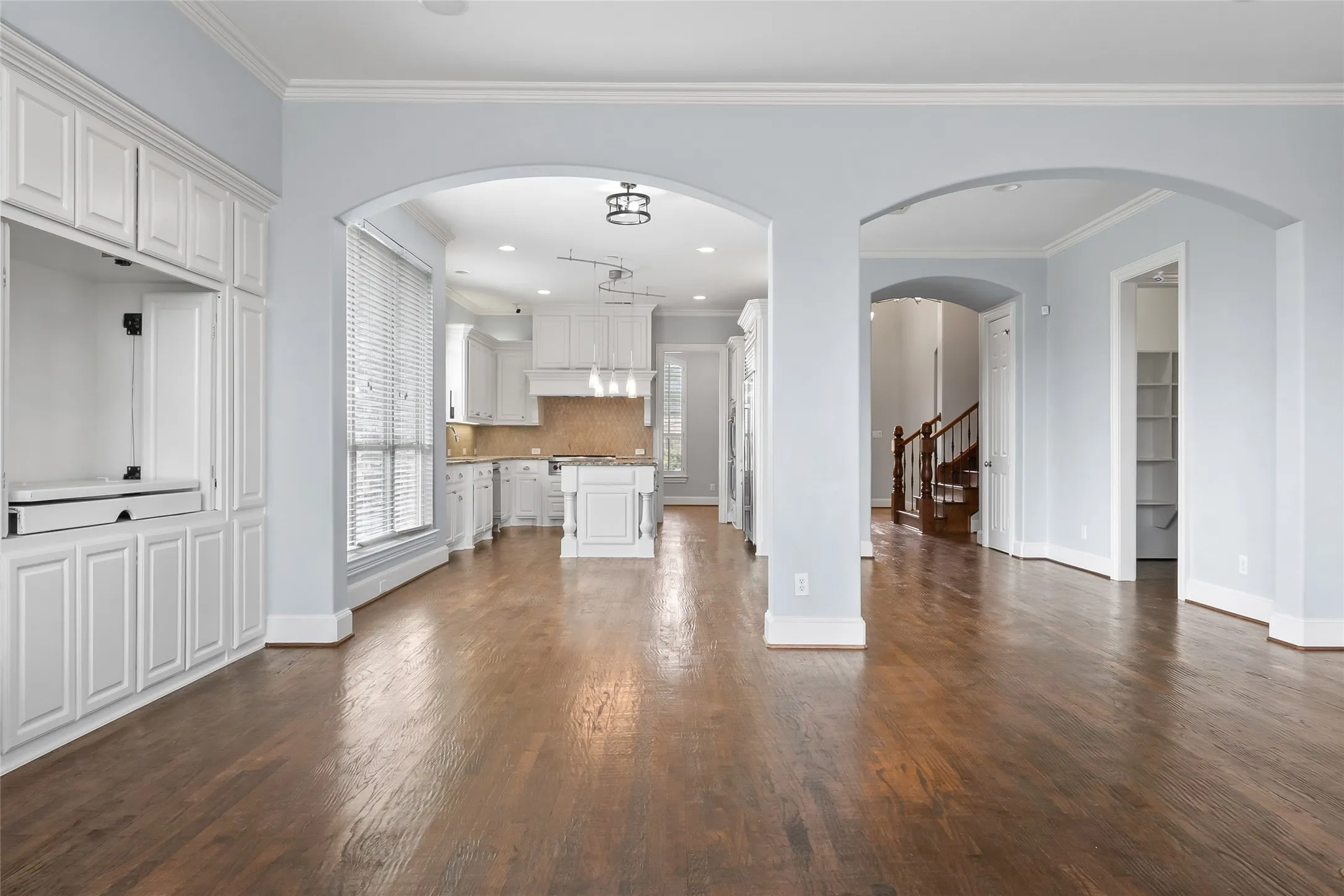 Single Family Residence For Sale in Denton County , 10918 Alta Vista Drive, Frisco, Texas 75033, 5 Bedroom, 5 Bathroom, 3 Garage spaces, 4,336 Sqft, built in 2007, mls#20821759, Real Estate Agent in Frisco, Homes For Sale in Denton county, Homes For Sale in Frisco, Realtor in Frisco Texas, Real Estate Brokerage Independent Realty Texas, Luminita Cordes Realtor