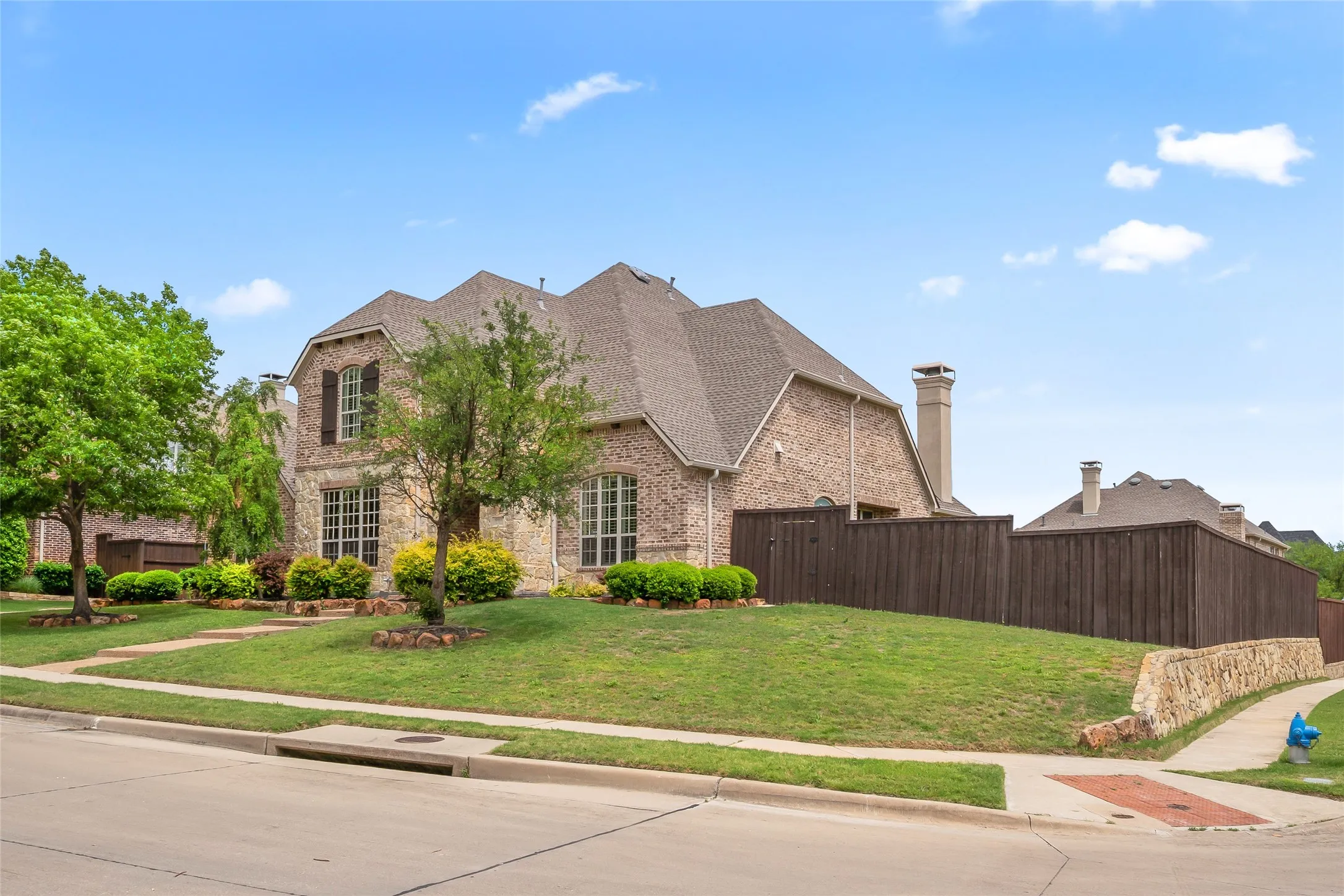 Single Family Residence For Sale in Denton County , 10918 Alta Vista Drive, Frisco, Texas 75033, 5 Bedroom, 5 Bathroom, 3 Garage spaces, 4,336 Sqft, built in 2007, mls#20821759, Real Estate Agent in Frisco, Homes For Sale in Denton county, Homes For Sale in Frisco, Realtor in Frisco Texas, Real Estate Brokerage Independent Realty Texas, Luminita Cordes Realtor