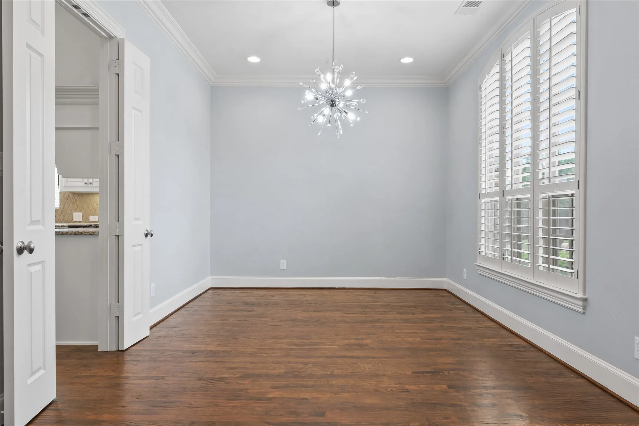 Single Family Residence For Sale in Denton County , 10918 Alta Vista Drive, Frisco, Texas 75033, 5 Bedroom, 5 Bathroom, 3 Garage spaces, 4,336 Sqft, built in 2007, mls#20821759, Real Estate Agent in Frisco, Homes For Sale in Denton county, Homes For Sale in Frisco, Realtor in Frisco Texas, Real Estate Brokerage Independent Realty Texas, Luminita Cordes Realtor