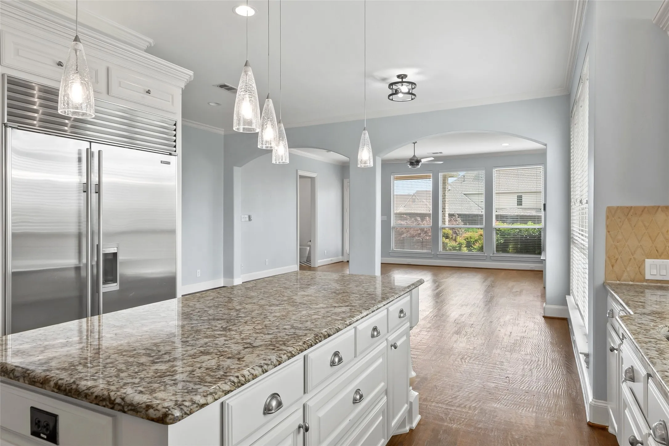 Single Family Residence For Sale in Denton County , 10918 Alta Vista Drive, Frisco, Texas 75033, 5 Bedroom, 5 Bathroom, 3 Garage spaces, 4,336 Sqft, built in 2007, mls#20821759, Real Estate Agent in Frisco, Homes For Sale in Denton county, Homes For Sale in Frisco, Realtor in Frisco Texas, Real Estate Brokerage Independent Realty Texas, Luminita Cordes Realtor
