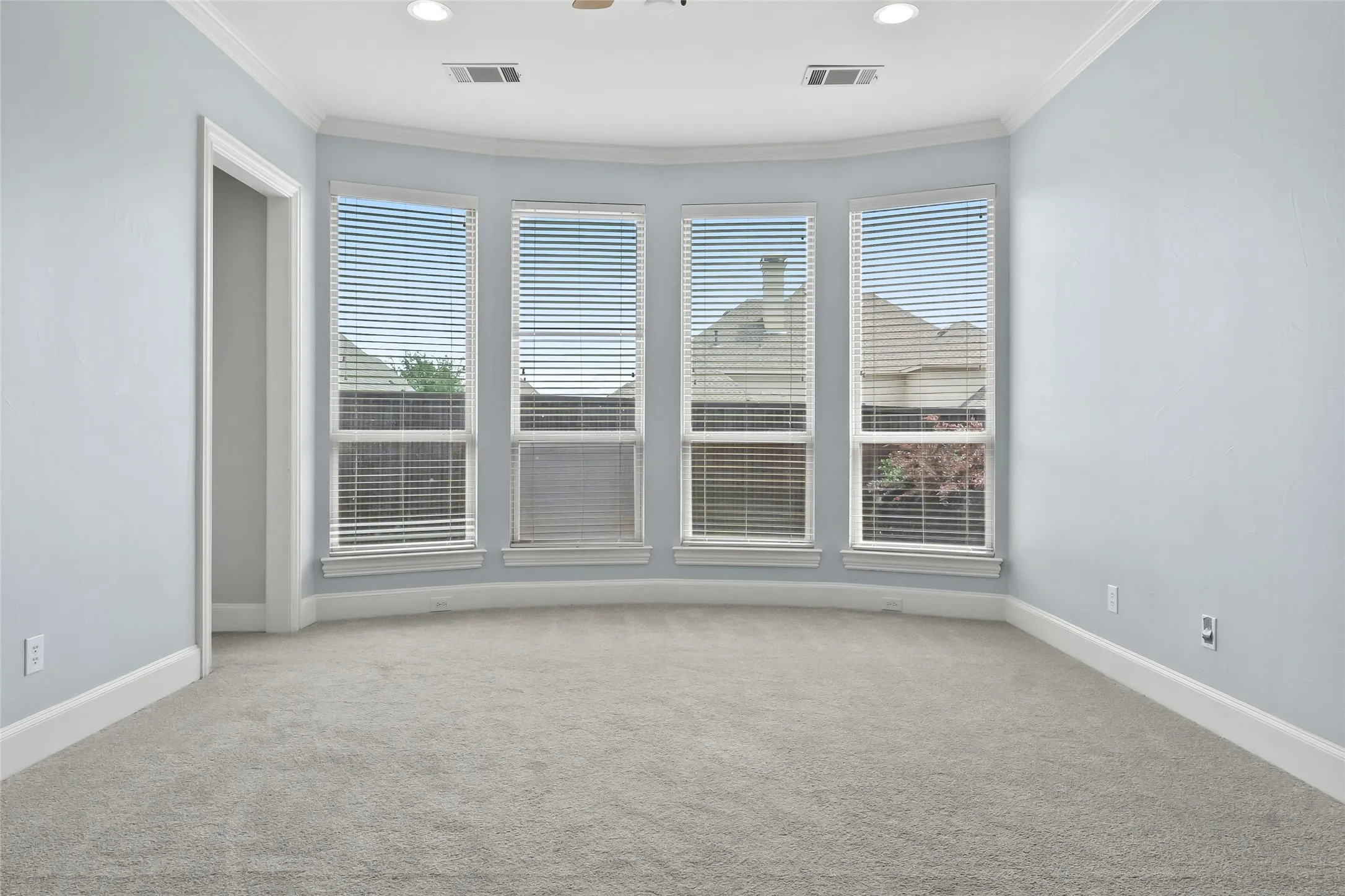 Single Family Residence For Sale in Denton County , 10918 Alta Vista Drive, Frisco, Texas 75033, 5 Bedroom, 5 Bathroom, 3 Garage spaces, 4,336 Sqft, built in 2007, mls#20821759, Real Estate Agent in Frisco, Homes For Sale in Denton county, Homes For Sale in Frisco, Realtor in Frisco Texas, Real Estate Brokerage Independent Realty Texas, Luminita Cordes Realtor