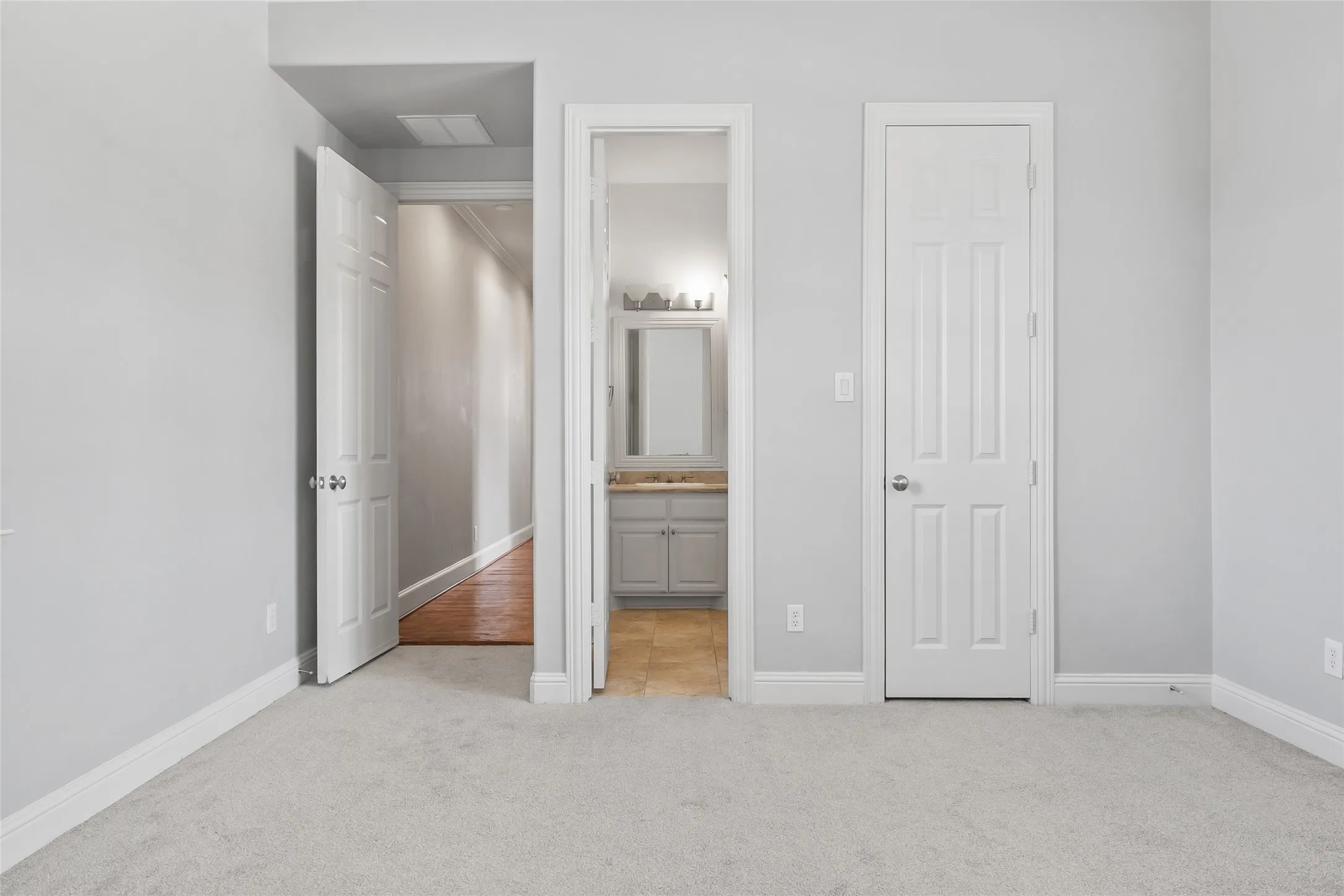 Single Family Residence For Sale in Denton County , 10918 Alta Vista Drive, Frisco, Texas 75033, 5 Bedroom, 5 Bathroom, 3 Garage spaces, 4,336 Sqft, built in 2007, mls#20821759, Real Estate Agent in Frisco, Homes For Sale in Denton county, Homes For Sale in Frisco, Realtor in Frisco Texas, Real Estate Brokerage Independent Realty Texas, Luminita Cordes Realtor