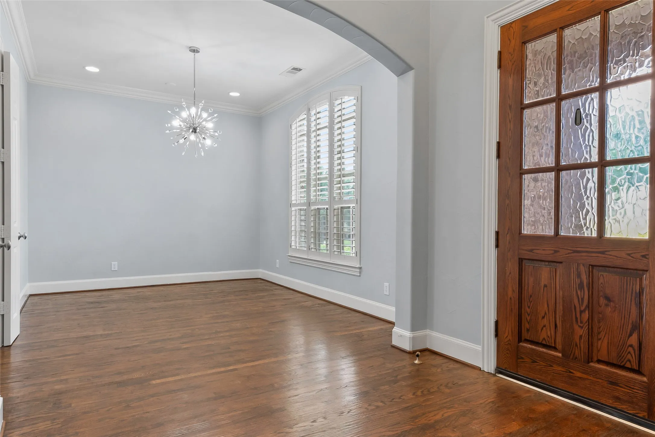 Single Family Residence For Sale in Denton County , 10918 Alta Vista Drive, Frisco, Texas 75033, 5 Bedroom, 5 Bathroom, 3 Garage spaces, 4,336 Sqft, built in 2007, mls#20821759, Real Estate Agent in Frisco, Homes For Sale in Denton county, Homes For Sale in Frisco, Realtor in Frisco Texas, Real Estate Brokerage Independent Realty Texas, Luminita Cordes Realtor