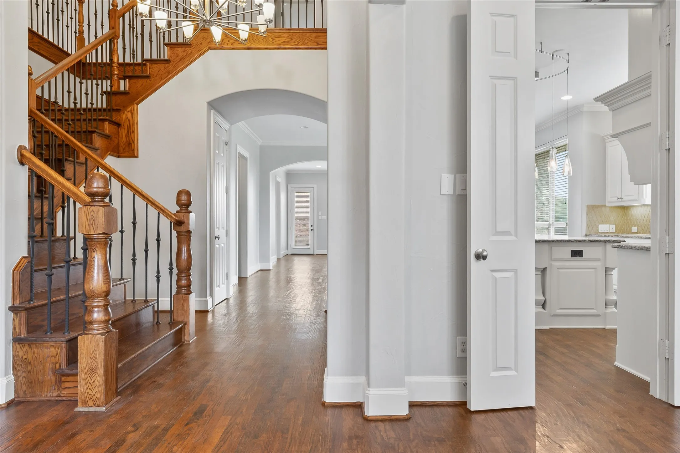 Single Family Residence For Sale in Denton County , 10918 Alta Vista Drive, Frisco, Texas 75033, 5 Bedroom, 5 Bathroom, 3 Garage spaces, 4,336 Sqft, built in 2007, mls#20821759, Real Estate Agent in Frisco, Homes For Sale in Denton county, Homes For Sale in Frisco, Realtor in Frisco Texas, Real Estate Brokerage Independent Realty Texas, Luminita Cordes Realtor