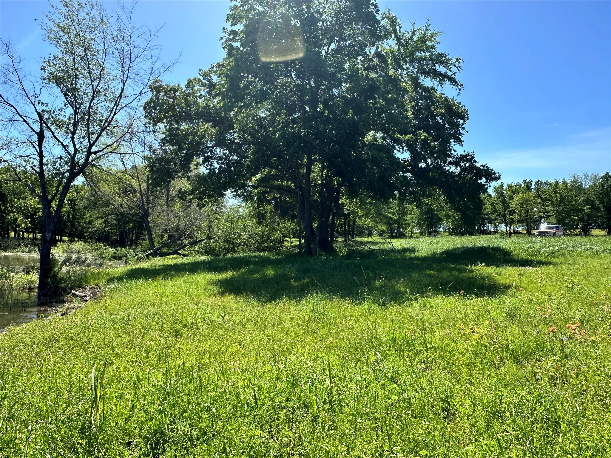 Large level homesite ready for construction.