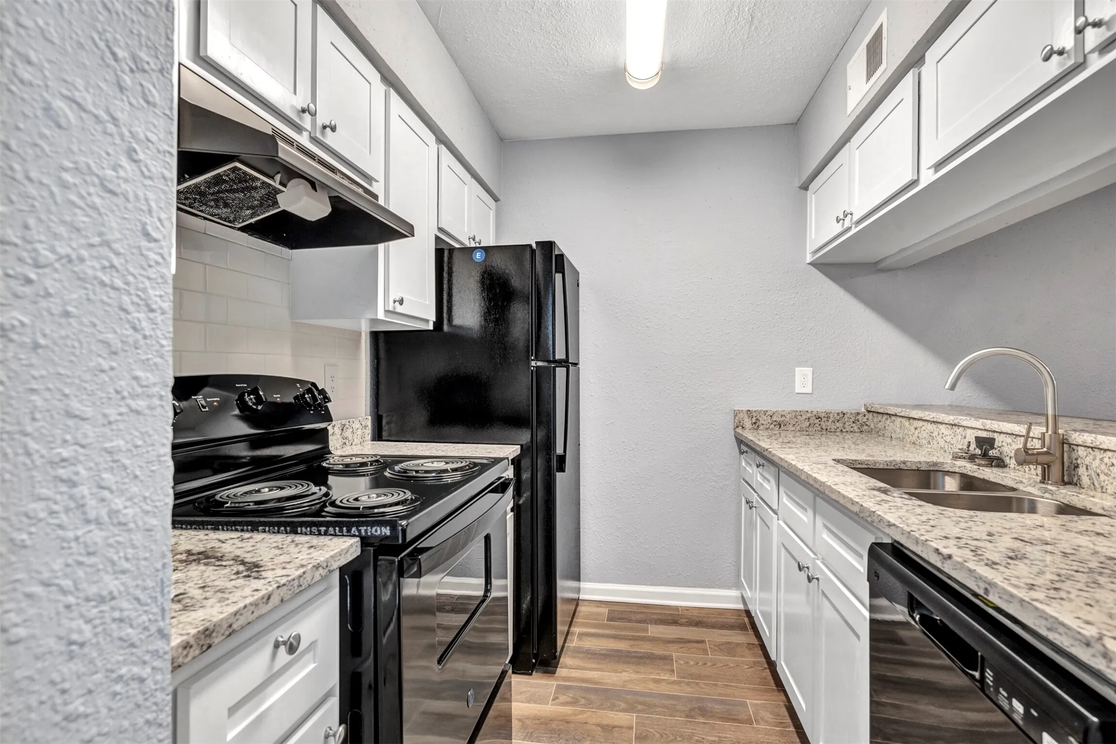 Condominium For Sale in Dallas County , 11311 Audelia Road 221, Dallas, Texas 75243, 2 Bedroom, 2 Bathroom, Garage spaces, 1,017 Sqft, built in 1982, mls#20822302, Real Estate Agent in Dallas, Homes For Sale in Dallas county, Homes For Sale in Dallas, Realtor in Dallas Texas, Real Estate Brokerage Independent Realty Texas, Luminita Cordes Realtor