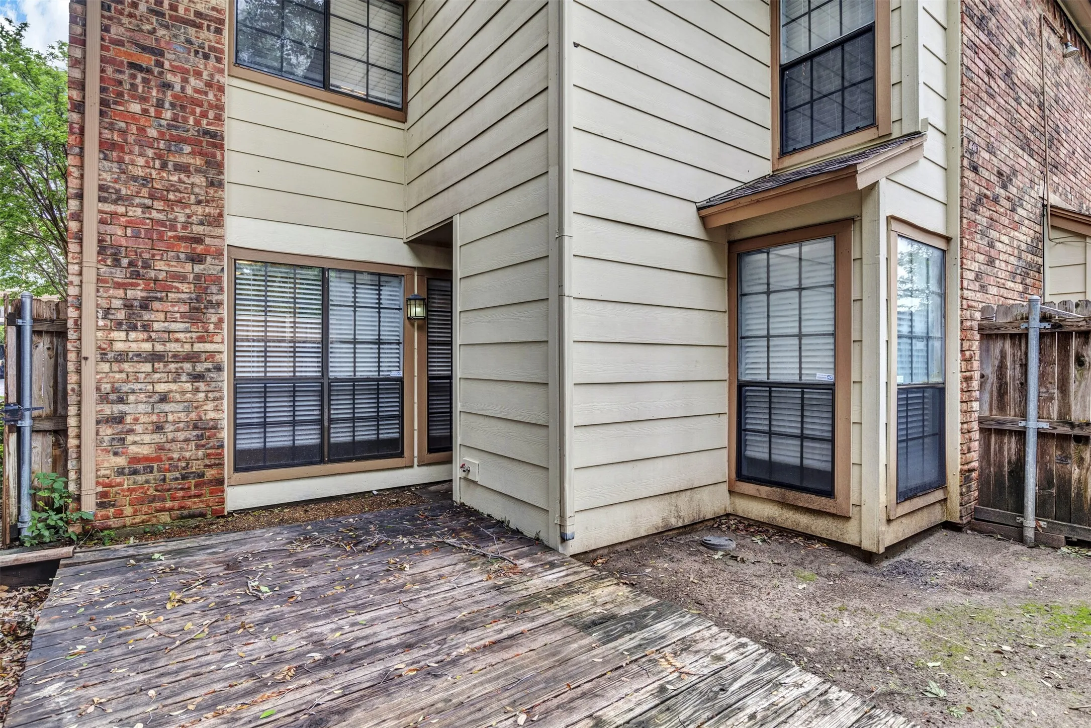 Condominium For Sale in Dallas County , 11311 Audelia Road 221, Dallas, Texas 75243, 2 Bedroom, 2 Bathroom, Garage spaces, 1,017 Sqft, built in 1982, mls#20822302, Real Estate Agent in Dallas, Homes For Sale in Dallas county, Homes For Sale in Dallas, Realtor in Dallas Texas, Real Estate Brokerage Independent Realty Texas, Luminita Cordes Realtor