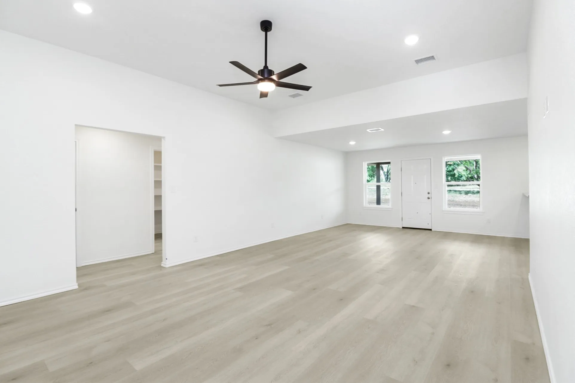 Single Family Residence For Sale in Coleman County , 804 Bella Boulevard, Coleman, Texas 76834, 3 Bedroom, 2 Bathroom, 2 Garage spaces, 1,575 Sqft, built in 2025, New Construction - Complete, mls#20818267, Real Estate Agent in Coleman, Homes For Sale in Coleman county, Homes For Sale in Coleman, Realtor in Coleman Texas, Real Estate Brokerage Independent Realty Texas, Luminita Cordes Realtor