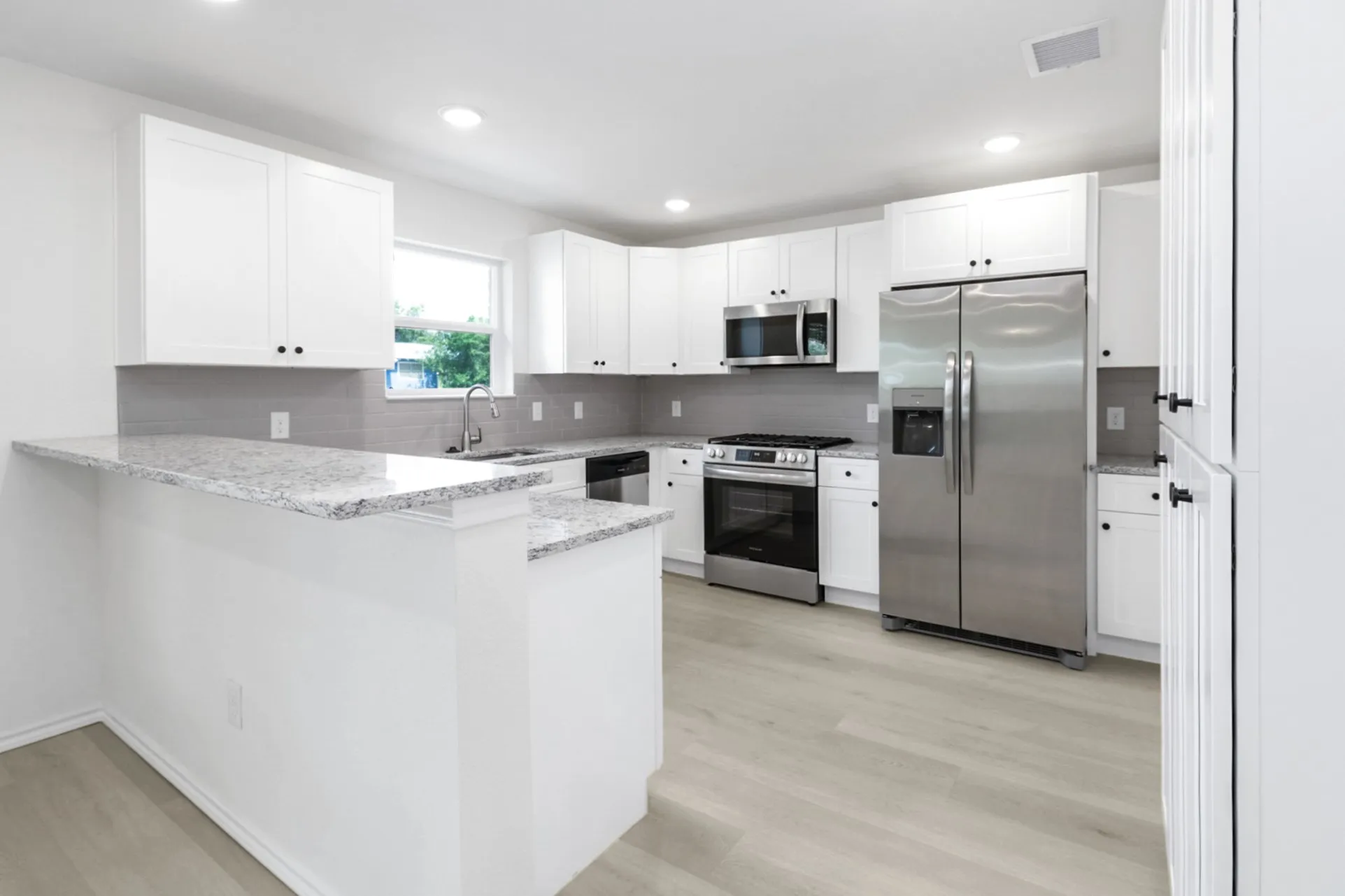 Single Family Residence For Sale in Coleman County , 804 Bella Boulevard, Coleman, Texas 76834, 3 Bedroom, 2 Bathroom, 2 Garage spaces, 1,575 Sqft, built in 2025, New Construction - Complete, mls#20818267, Real Estate Agent in Coleman, Homes For Sale in Coleman county, Homes For Sale in Coleman, Realtor in Coleman Texas, Real Estate Brokerage Independent Realty Texas, Luminita Cordes Realtor
