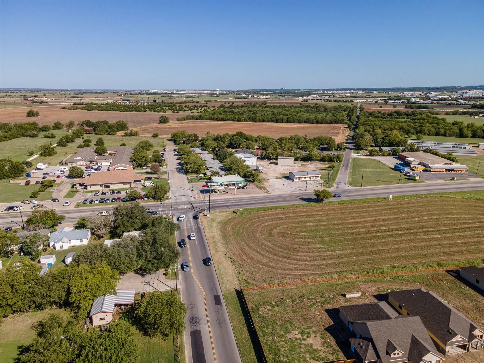 Birds eye view of property