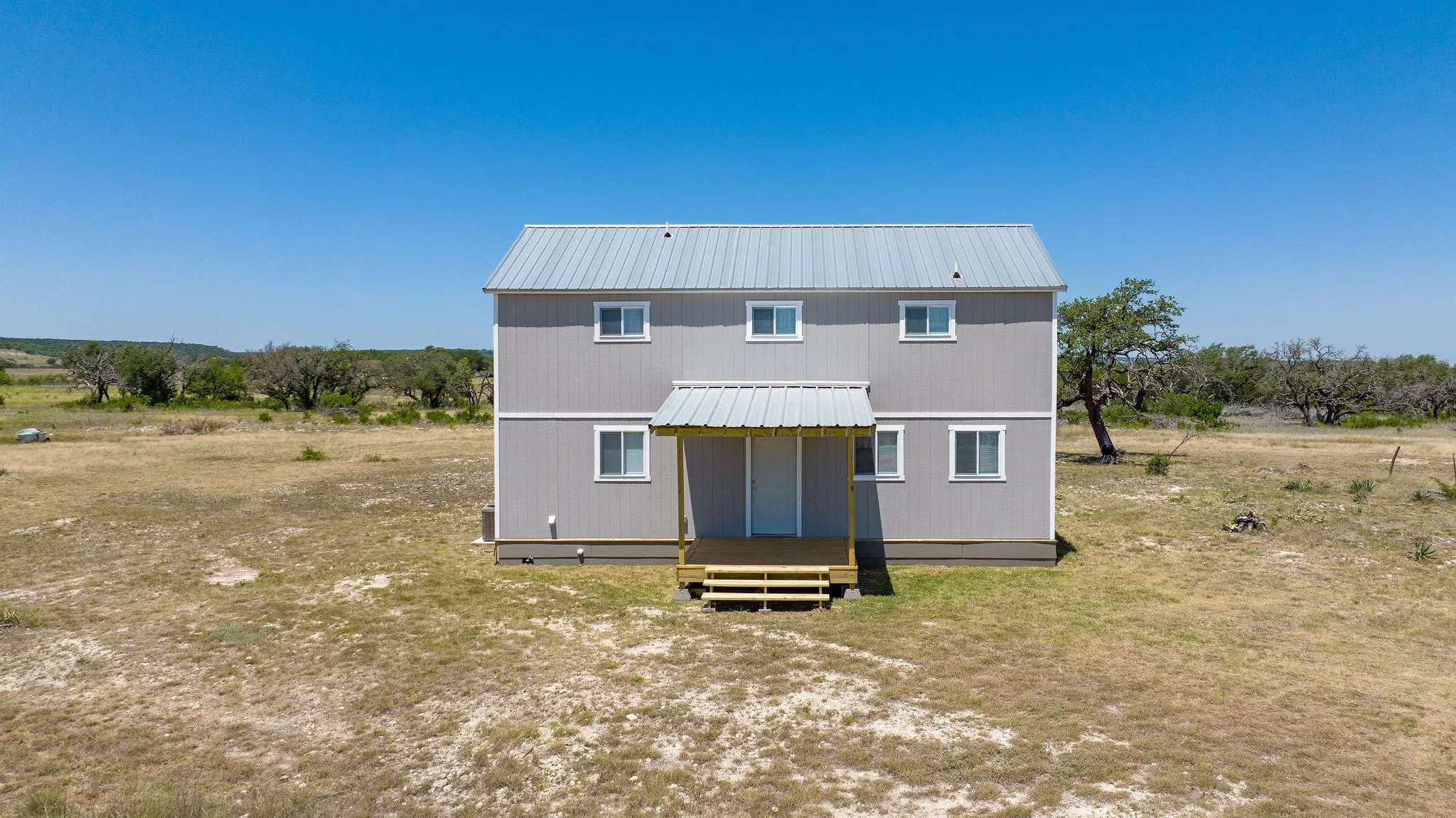 Single Family Residence For Sale in Hamilton County , 2171 County Road 419, Evant, Texas 76525, 3 Bedroom, 3 Bathroom, Garage spaces, 1,440 Sqft, built in 2018, mls#20824200, Real Estate Agent in Evant, Homes For Sale in Hamilton county, Homes For Sale in Evant, Realtor in Evant Texas, Real Estate Brokerage Independent Realty Texas, Luminita Cordes Realtor