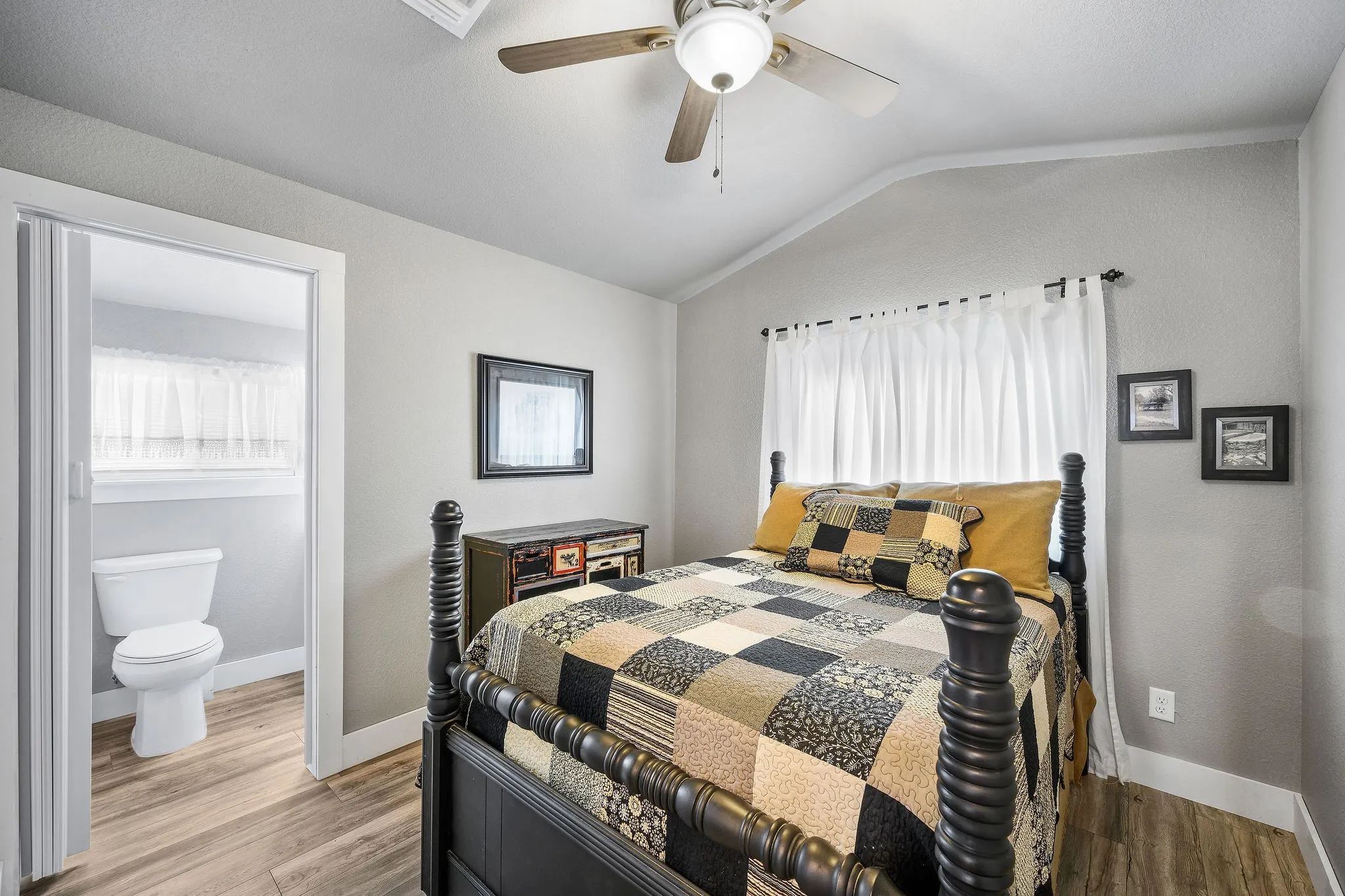 Single Family Residence For Sale in Hamilton County , 2171 County Road 419, Evant, Texas 76525, 3 Bedroom, 3 Bathroom, Garage spaces, 1,440 Sqft, built in 2018, mls#20824200, Real Estate Agent in Evant, Homes For Sale in Hamilton county, Homes For Sale in Evant, Realtor in Evant Texas, Real Estate Brokerage Independent Realty Texas, Luminita Cordes Realtor