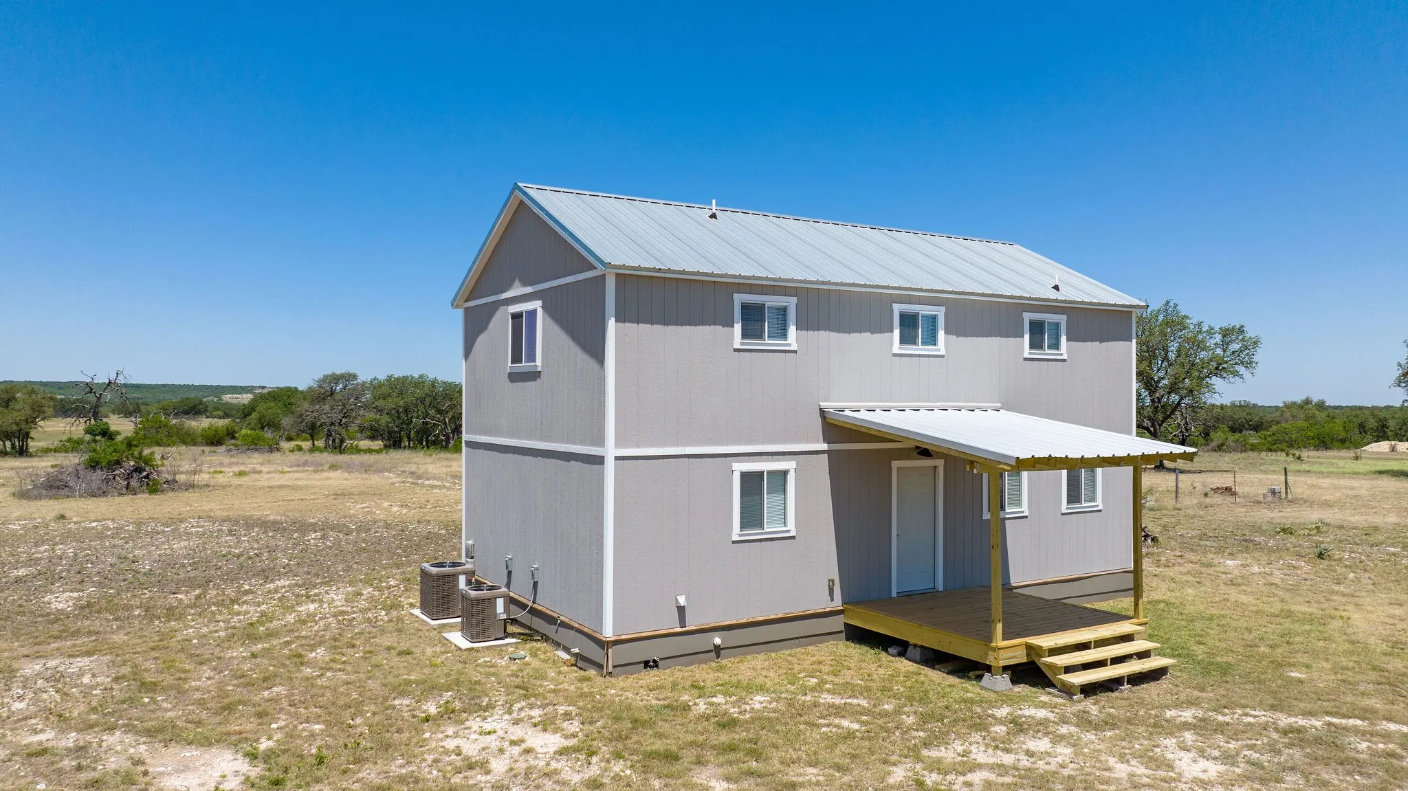 Single Family Residence For Sale in Hamilton County , 2171 County Road 419, Evant, Texas 76525, 3 Bedroom, 3 Bathroom, Garage spaces, 1,440 Sqft, built in 2018, mls#20824200, Real Estate Agent in Evant, Homes For Sale in Hamilton county, Homes For Sale in Evant, Realtor in Evant Texas, Real Estate Brokerage Independent Realty Texas, Luminita Cordes Realtor