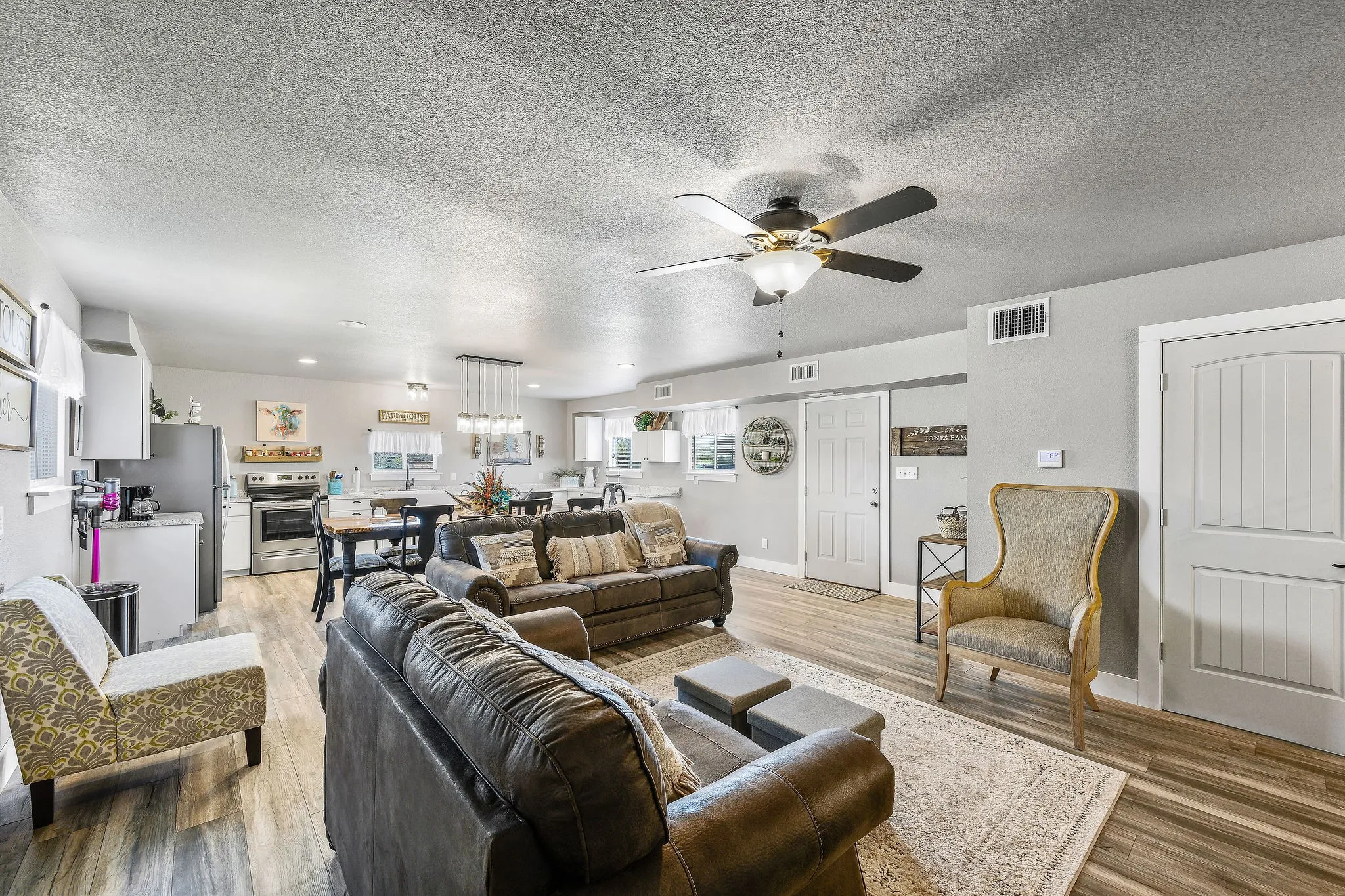 Single Family Residence For Sale in Hamilton County , 2171 County Road 419, Evant, Texas 76525, 3 Bedroom, 3 Bathroom, Garage spaces, 1,440 Sqft, built in 2018, mls#20824200, Real Estate Agent in Evant, Homes For Sale in Hamilton county, Homes For Sale in Evant, Realtor in Evant Texas, Real Estate Brokerage Independent Realty Texas, Luminita Cordes Realtor