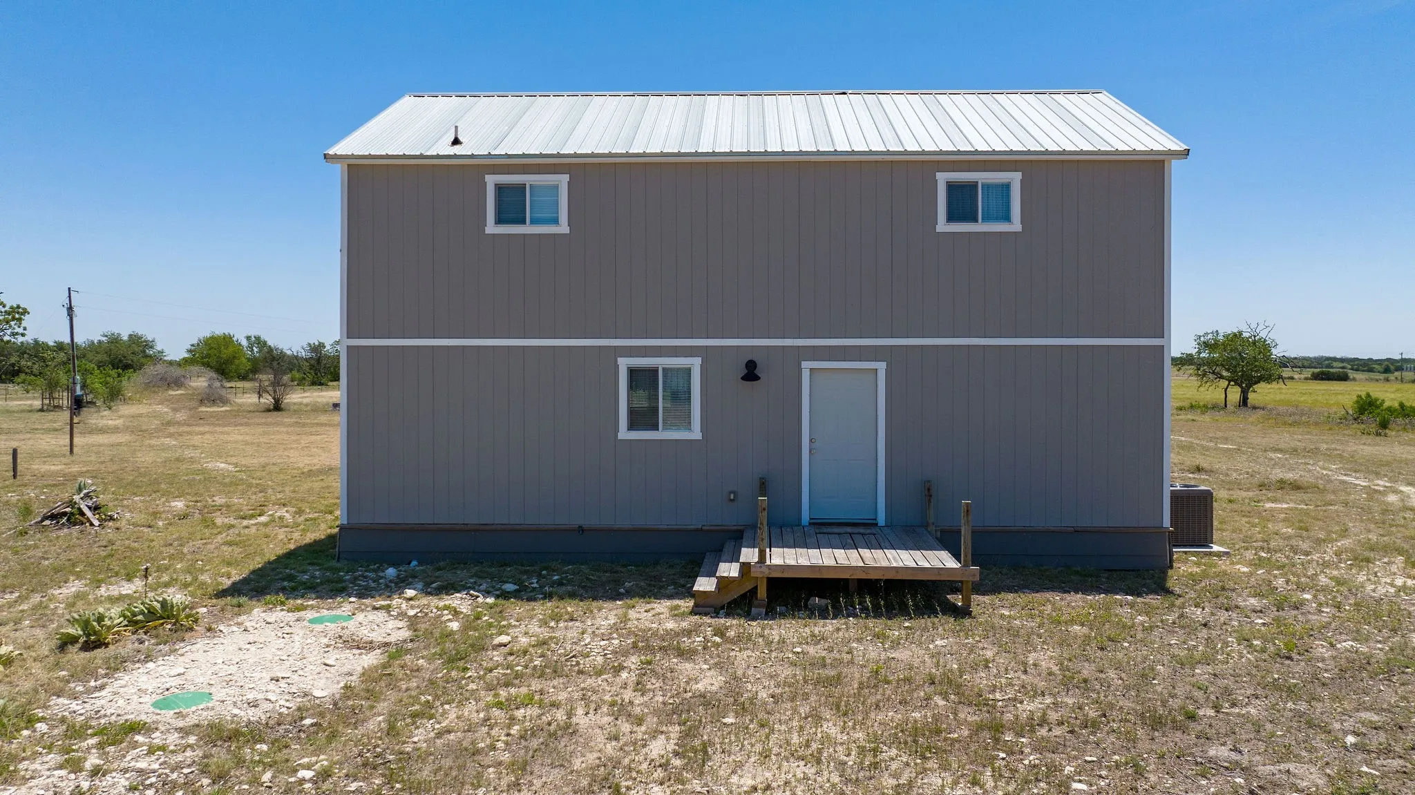 Single Family Residence For Sale in Hamilton County , 2171 County Road 419, Evant, Texas 76525, 3 Bedroom, 3 Bathroom, Garage spaces, 1,440 Sqft, built in 2018, mls#20824200, Real Estate Agent in Evant, Homes For Sale in Hamilton county, Homes For Sale in Evant, Realtor in Evant Texas, Real Estate Brokerage Independent Realty Texas, Luminita Cordes Realtor