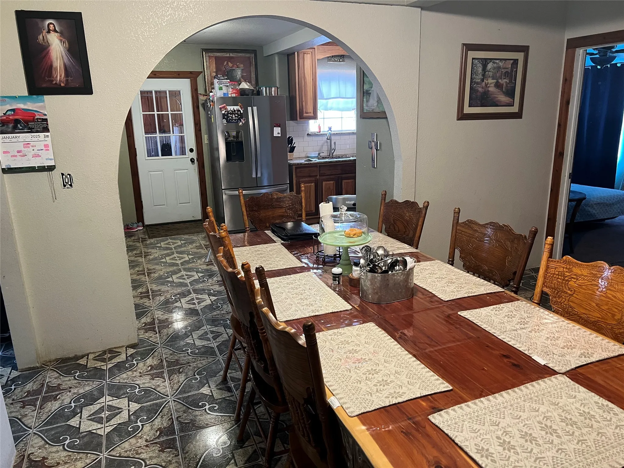 Dining space with sink