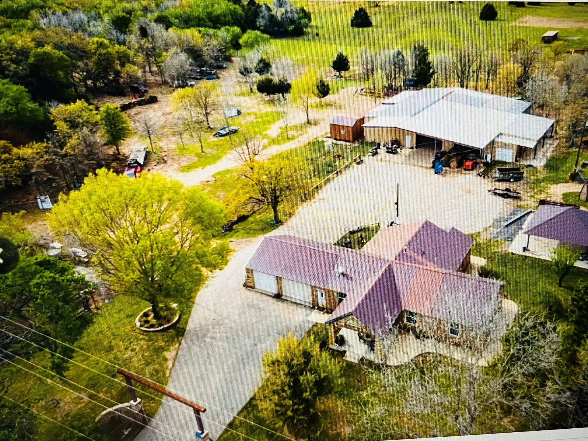 Single Family Residence For Sale in Johnson County , 3309 Fm 3136, Cleburne, Texas 76031, 4 Bedroom, 2 Bathroom, 2 Garage spaces, 1,677 Sqft, built in 1958, Preowned, Price $699,900, mls#20490841, Real Estate Agent in Cleburne, Homes For Sale in Johnson county, Homes For Sale in Cleburne, Realtor in Cleburne Texas, Real Estate Brokerage Independent Realty Texas, Luminita Cordes Realtor