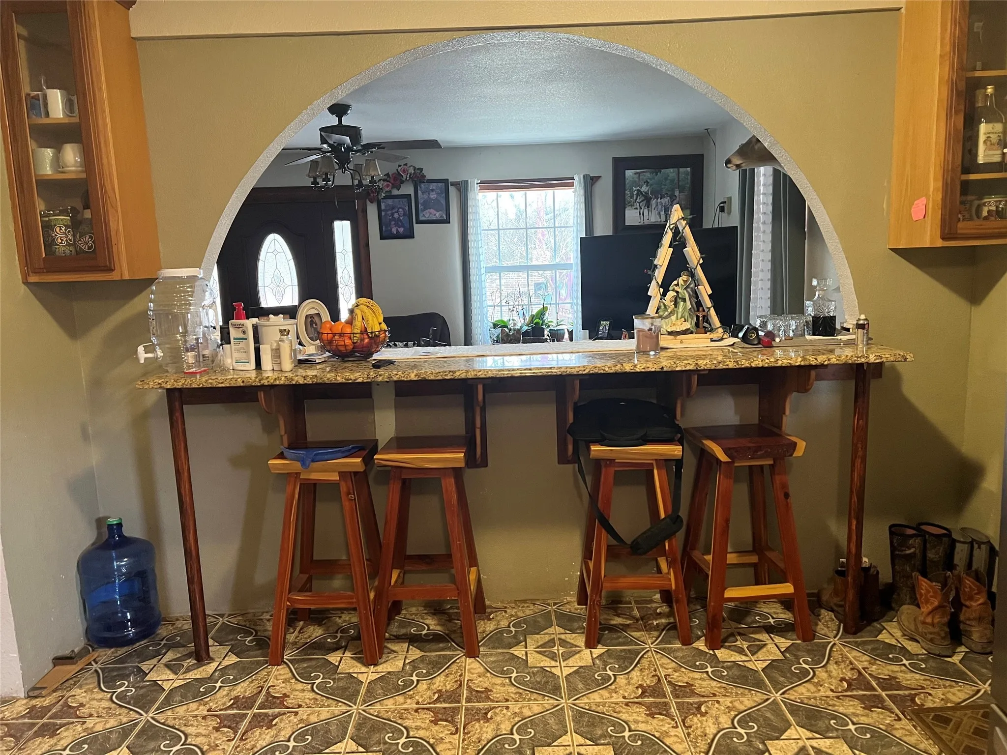 Bar with ceiling fan