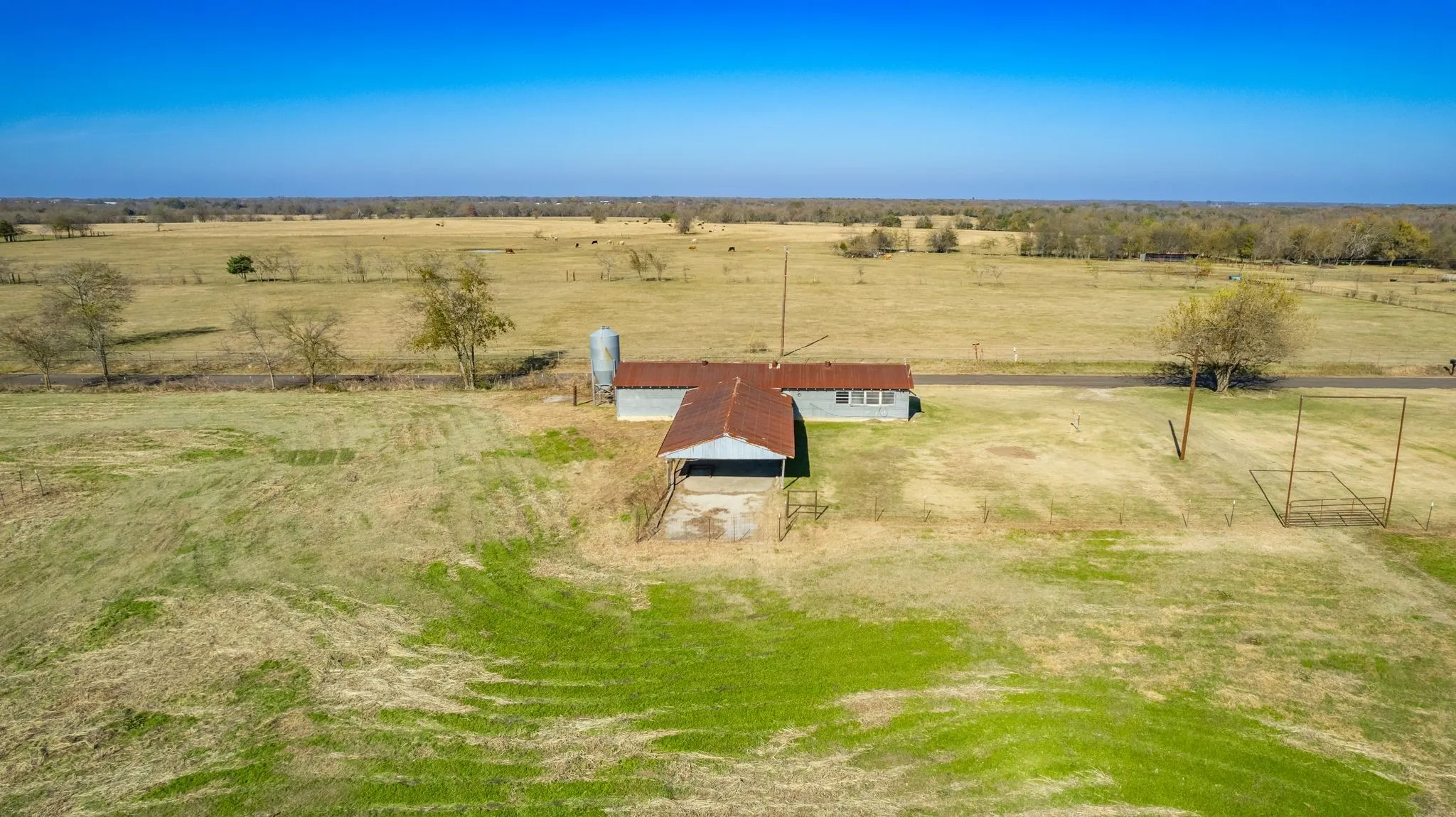 Single Family Residence For Sale in Hopkins County , 1310 County Road 3566, Dike, Texas 75437, 4 Bedroom, 3 Bathroom, 2 Garage spaces, 3,086 Sqft, built in 2005, Preowned, mls#20822524, Real Estate Agent in Dike, Homes For Sale in Hopkins county, Homes For Sale in Dike, Realtor in Dike Texas, Real Estate Brokerage Independent Realty Texas, Luminita Cordes Realtor