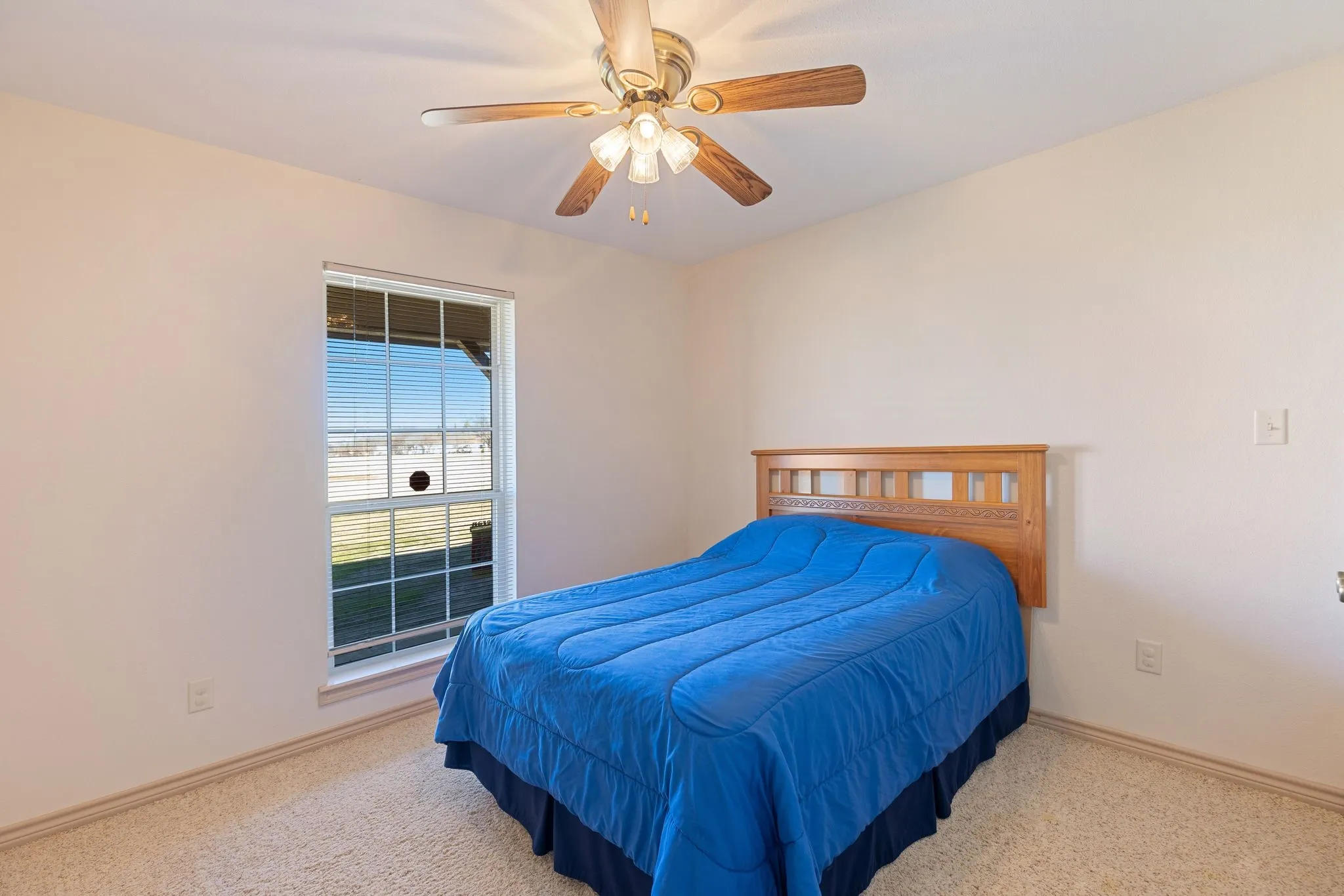 Single Family Residence For Sale in Hopkins County , 1310 County Road 3566, Dike, Texas 75437, 4 Bedroom, 3 Bathroom, 2 Garage spaces, 3,086 Sqft, built in 2005, Preowned, mls#20822524, Real Estate Agent in Dike, Homes For Sale in Hopkins county, Homes For Sale in Dike, Realtor in Dike Texas, Real Estate Brokerage Independent Realty Texas, Luminita Cordes Realtor
