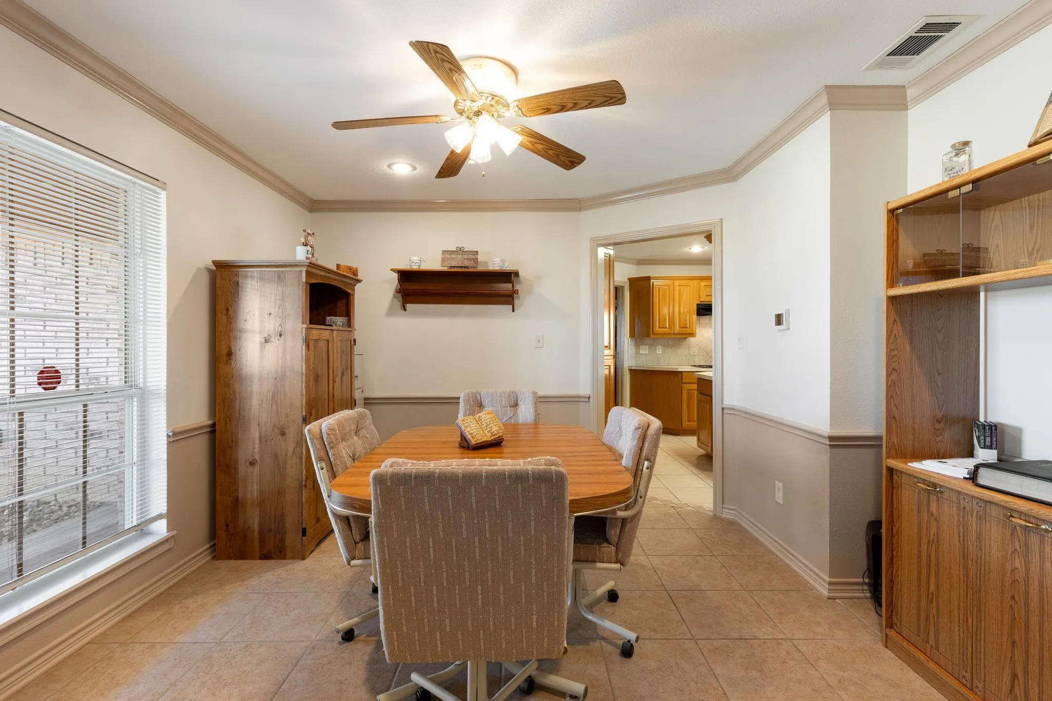 Single Family Residence For Sale in Hopkins County , 1310 County Road 3566, Dike, Texas 75437, 4 Bedroom, 3 Bathroom, 2 Garage spaces, 3,086 Sqft, built in 2005, Preowned, mls#20822524, Real Estate Agent in Dike, Homes For Sale in Hopkins county, Homes For Sale in Dike, Realtor in Dike Texas, Real Estate Brokerage Independent Realty Texas, Luminita Cordes Realtor