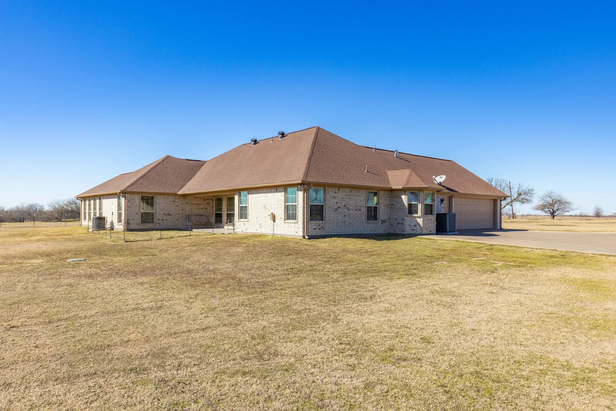 Farm For Sale in Hopkins County , Lot 4 County Road 3566, Dike, Texas 75437, 4 Bedroom, 3 Bathroom, 2 Garage spaces, 3,086 Sqft, built in 2005, Preowned, mls#20829092, Real Estate Agent in Dike, Homes For Sale in Hopkins county, Homes For Sale in Dike, Realtor in Dike Texas, Real Estate Brokerage Independent Realty Texas, Luminita Cordes Realtor