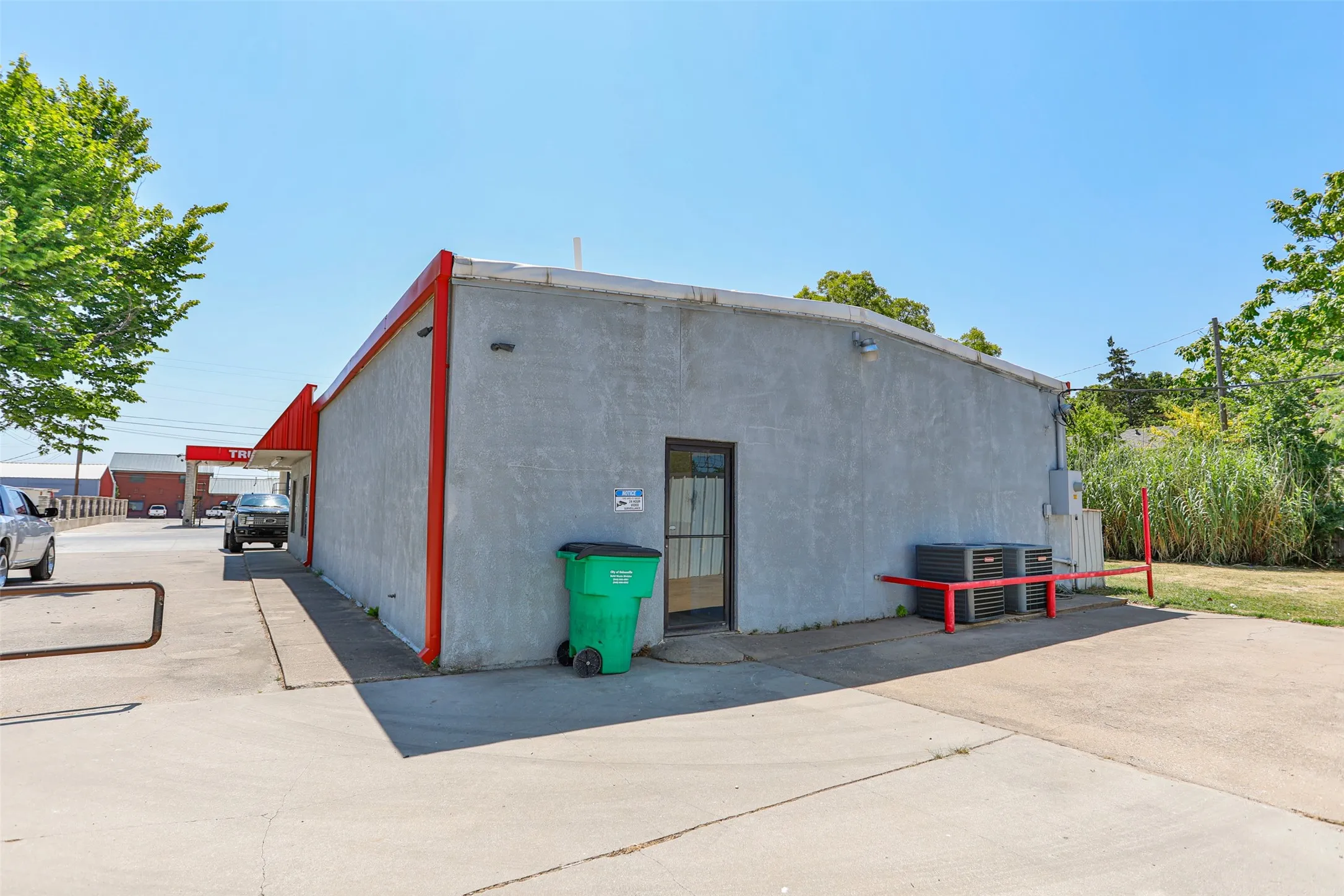 Business For Sale in Cooke County , 700 W Highway 82, Gainesville, Texas 76240, 0, 0, Garage spaces, 0 Sqft, built in 1987, Preowned, Price $2,249,000, mls#20829023, Real Estate Agent in Gainesville, Homes For Sale in Cooke county, Homes For Sale in Gainesville, Realtor in Gainesville Texas, Real Estate Brokerage Independent Realty Texas, Luminita Cordes Realtor