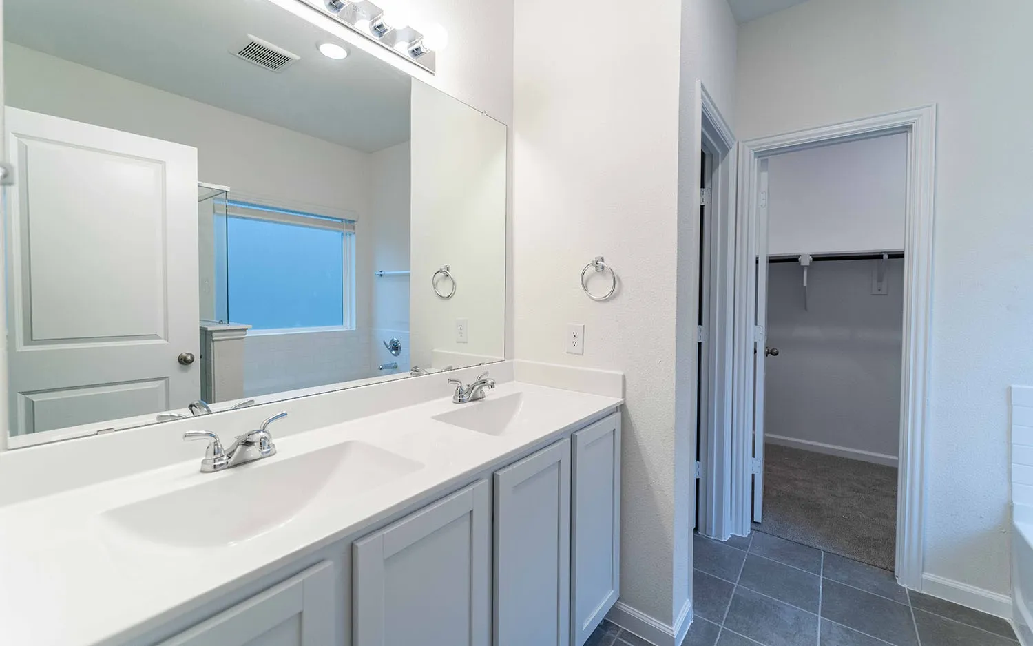 Single Family Residence For Sale in Grayson County , 2511 Hollyhill Way, Sherman, Texas 75092, 4 Bedroom, 3 Bathroom, 2 Garage spaces, 2,513 Sqft, built in 2025, New Construction - Incomplete, mls#20824119, Real Estate Agent in Sherman, Homes For Sale in Grayson county, Homes For Sale in Sherman, Realtor in Sherman Texas, Real Estate Brokerage Independent Realty Texas, Luminita Cordes Realtor