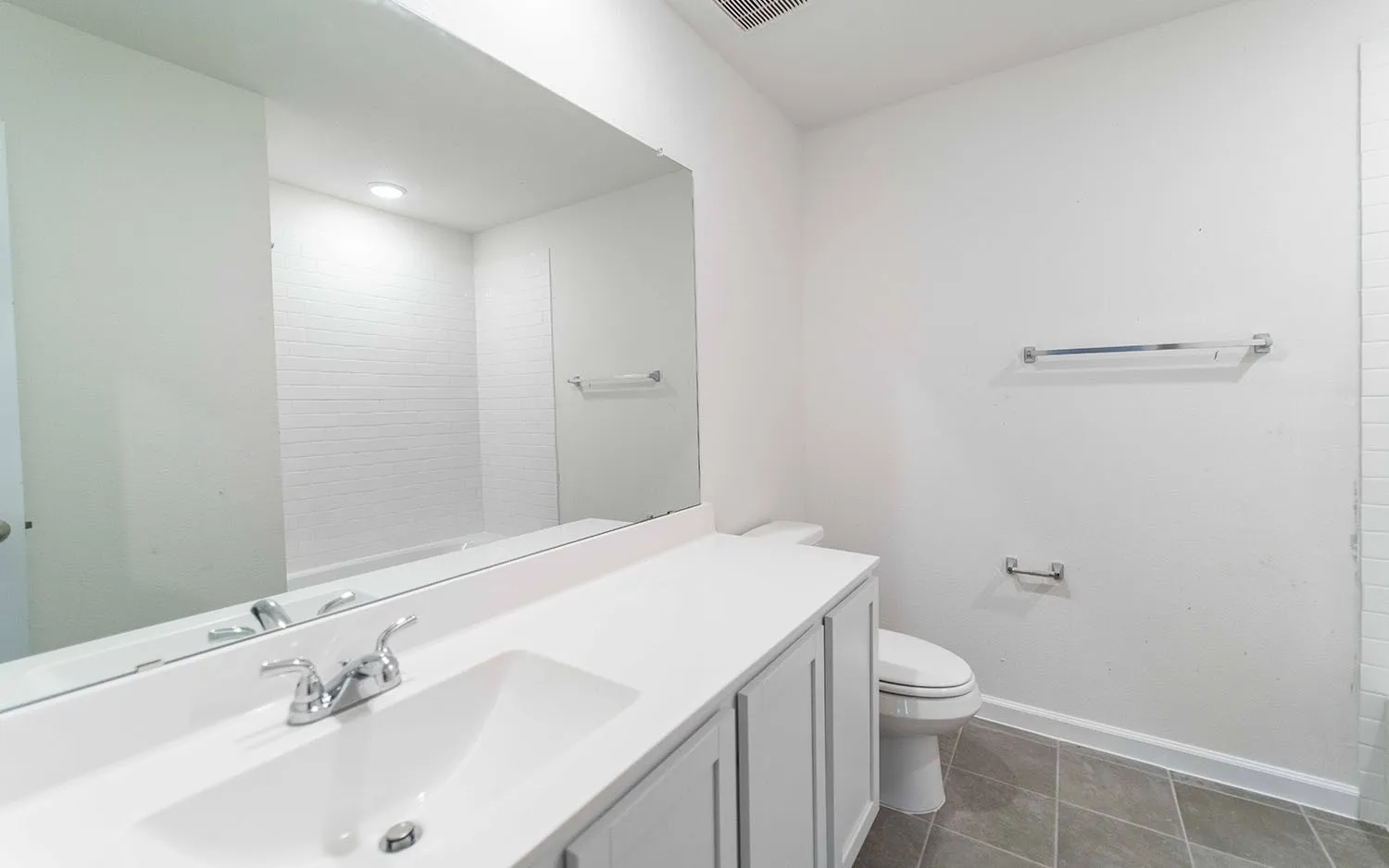 Single Family Residence For Sale in Grayson County , 2511 Hollyhill Way, Sherman, Texas 75092, 4 Bedroom, 3 Bathroom, 2 Garage spaces, 2,513 Sqft, built in 2025, New Construction - Incomplete, mls#20824119, Real Estate Agent in Sherman, Homes For Sale in Grayson county, Homes For Sale in Sherman, Realtor in Sherman Texas, Real Estate Brokerage Independent Realty Texas, Luminita Cordes Realtor