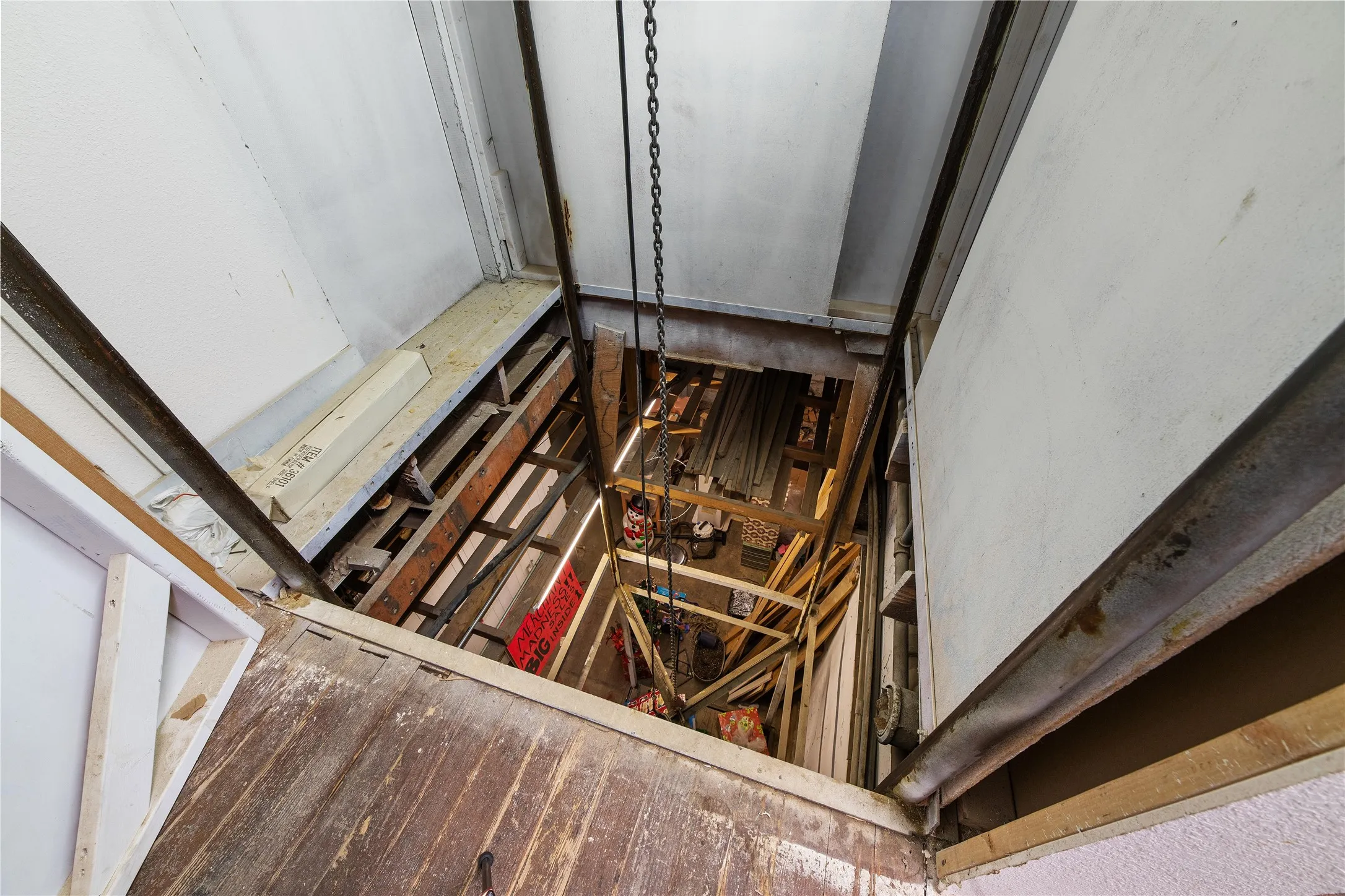 Electric lift