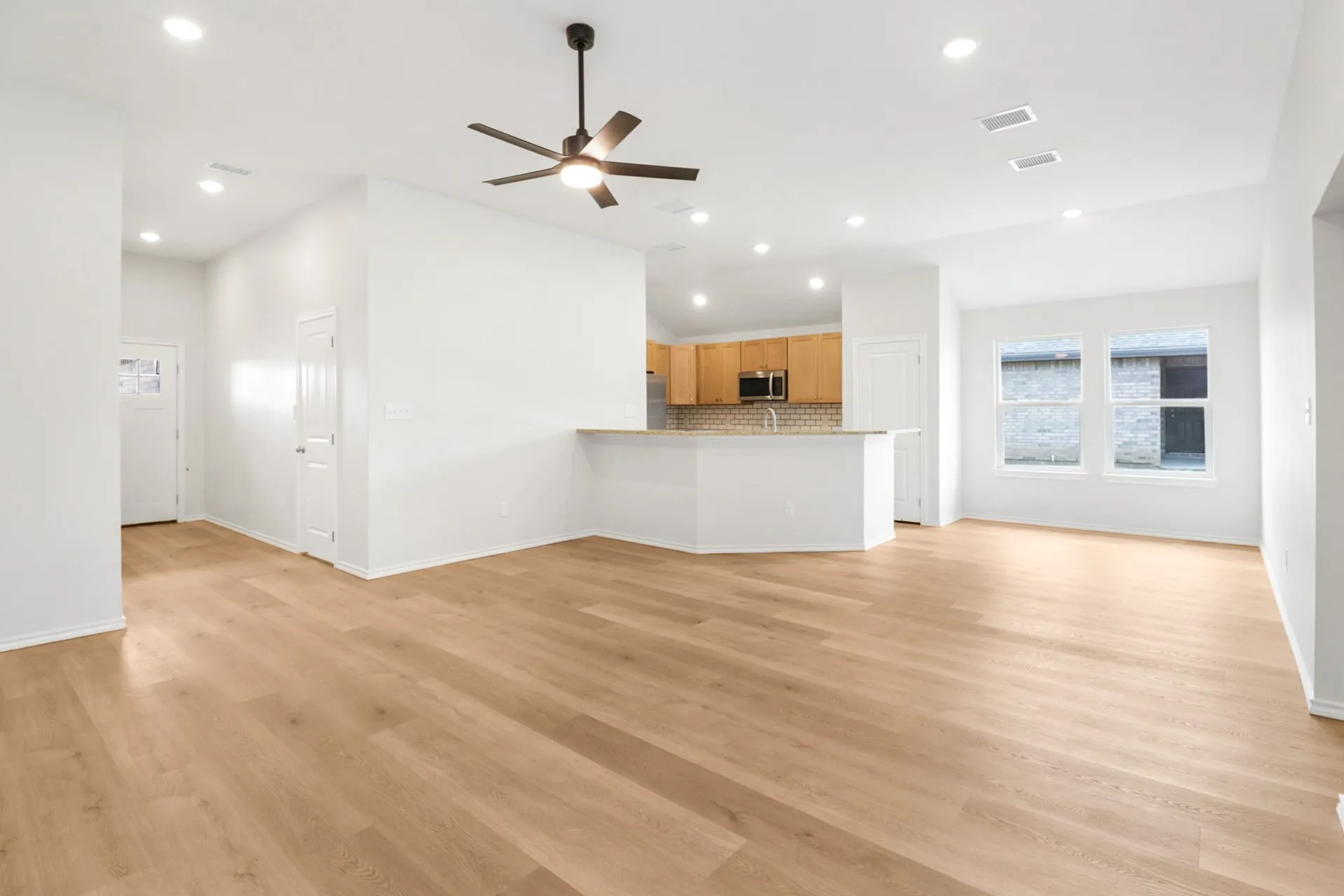 Single Family Residence For Sale in Coleman County , 808 Bella Boulevard, Coleman, Texas 76834, 4 Bedroom, 2 Bathroom, 2 Garage spaces, 1,750 Sqft, built in 2025, New Construction - Complete, mls#20829238, Real Estate Agent in Coleman, Homes For Sale in Coleman county, Homes For Sale in Coleman, Realtor in Coleman Texas, Real Estate Brokerage Independent Realty Texas, Luminita Cordes Realtor