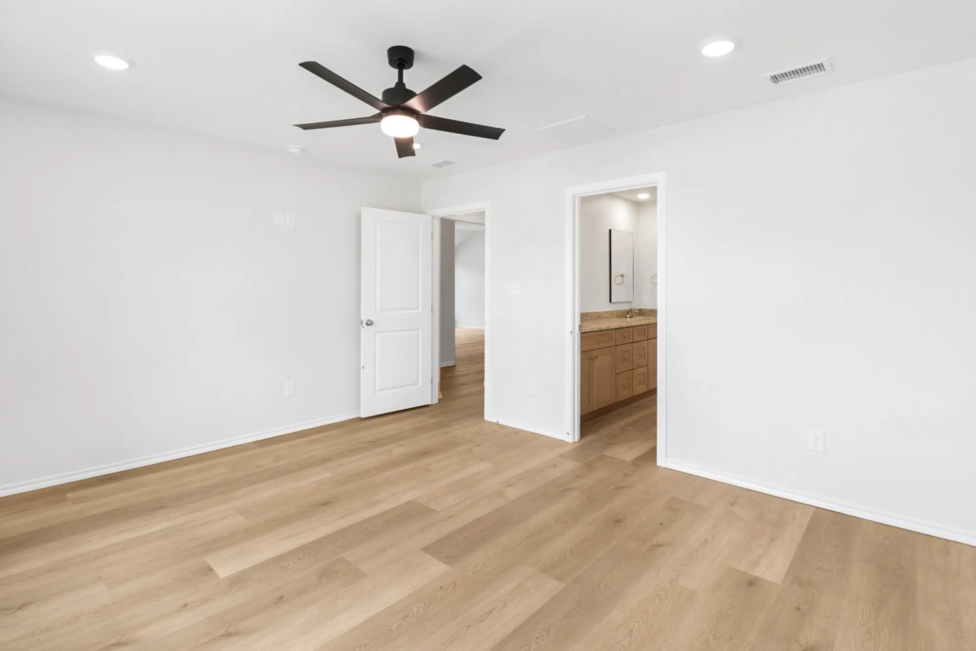 Single Family Residence For Sale in Coleman County , 808 Bella Boulevard, Coleman, Texas 76834, 4 Bedroom, 2 Bathroom, 2 Garage spaces, 1,750 Sqft, built in 2025, New Construction - Complete, mls#20829238, Real Estate Agent in Coleman, Homes For Sale in Coleman county, Homes For Sale in Coleman, Realtor in Coleman Texas, Real Estate Brokerage Independent Realty Texas, Luminita Cordes Realtor