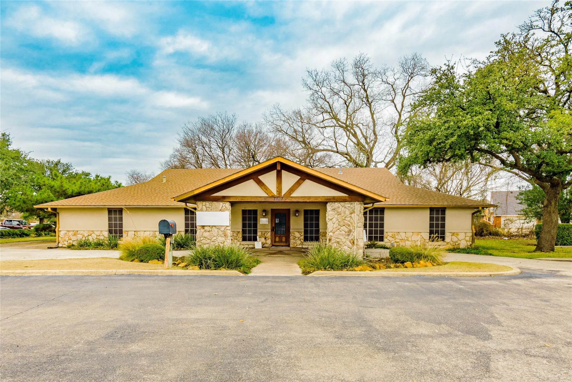 Office For Sale in Dallas County , 7617 Lakeview Parkway, Rowlett, Texas 75088, 0, 0, Garage spaces, 0 Sqft, built in 1988, Preowned, Price $899,000, mls#20830556, Real Estate Agent in Rowlett, Homes For Sale in Dallas county, Homes For Sale in Rowlett, Realtor in Rowlett Texas, Real Estate Brokerage Independent Realty Texas, Luminita Cordes Realtor