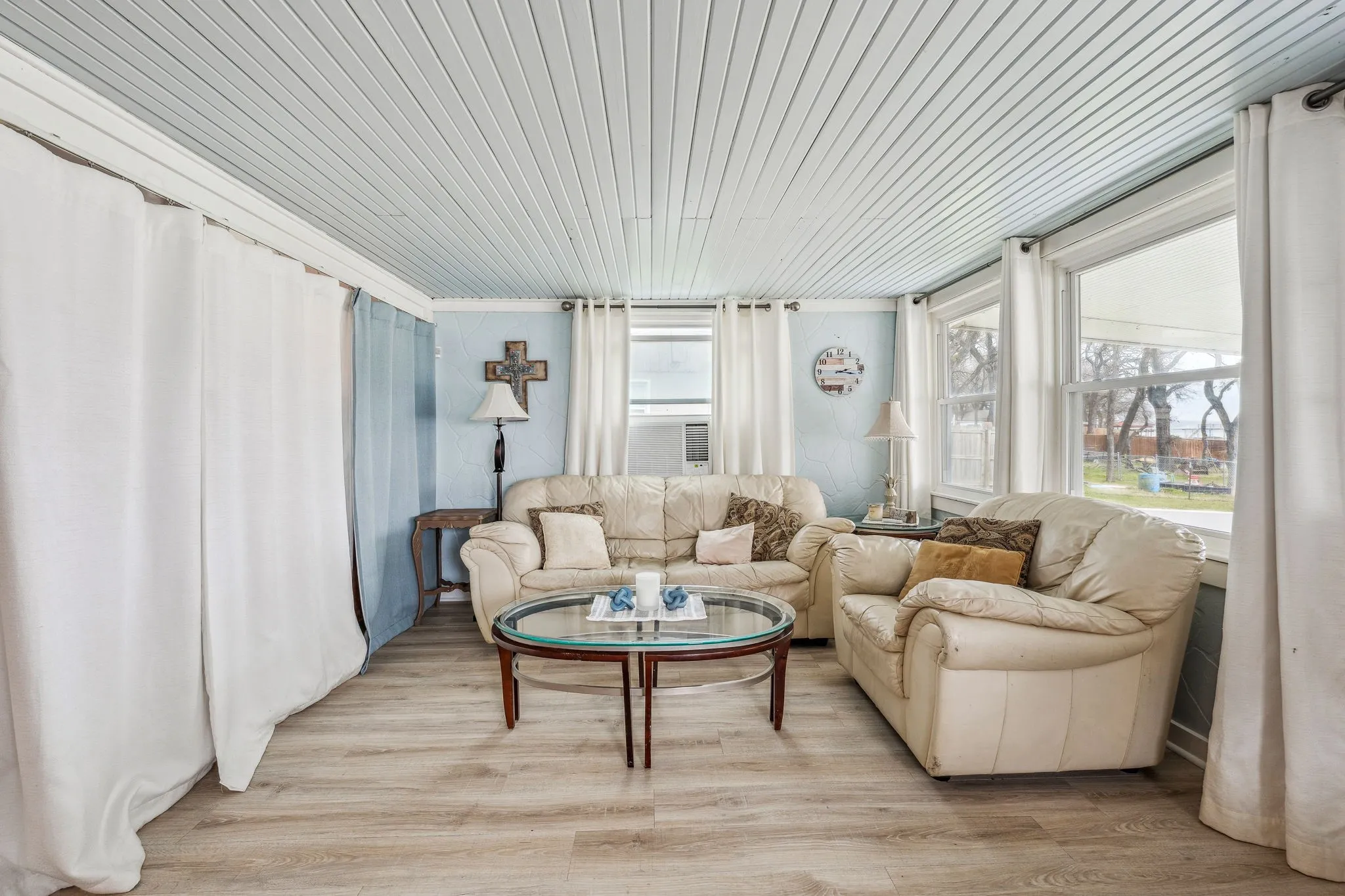Single Family Residence For Sale in Wise County , 1662 Rogers Road, Newark, Texas 76071, 4 Bedroom, 3 Bathroom, 1 Garage spaces, 1,952 Sqft, built in 1979, Preowned, mls#20830099, Real Estate Agent in Newark, Homes For Sale in Wise county, Homes For Sale in Newark, Realtor in Newark Texas, Real Estate Brokerage Independent Realty Texas, Luminita Cordes Realtor