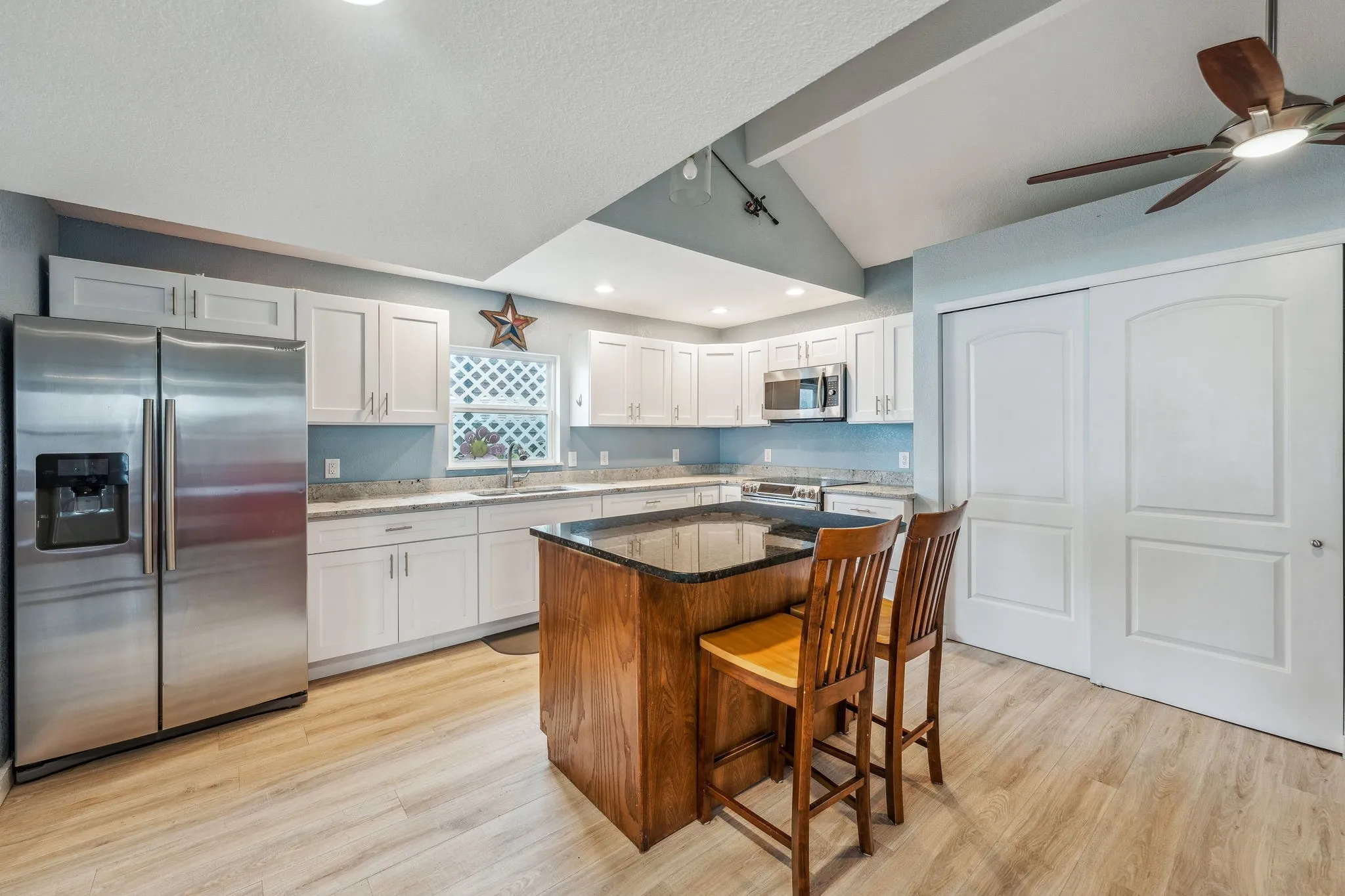 Single Family Residence For Sale in Wise County , 1662 Rogers Road, Newark, Texas 76071, 4 Bedroom, 3 Bathroom, 1 Garage spaces, 1,952 Sqft, built in 1979, Preowned, mls#20830099, Real Estate Agent in Newark, Homes For Sale in Wise county, Homes For Sale in Newark, Realtor in Newark Texas, Real Estate Brokerage Independent Realty Texas, Luminita Cordes Realtor