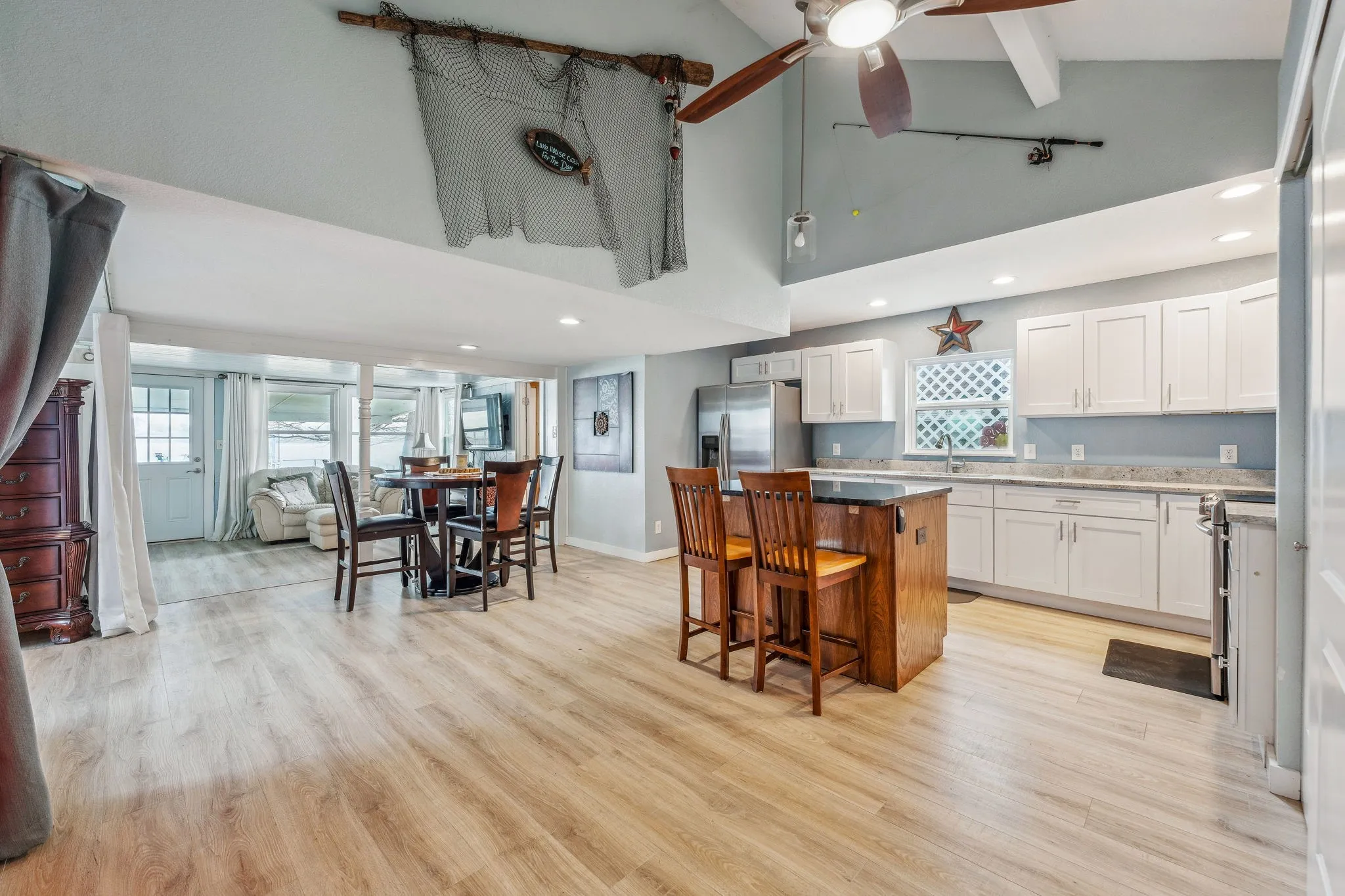 Single Family Residence For Sale in Wise County , 1662 Rogers Road, Newark, Texas 76071, 4 Bedroom, 3 Bathroom, 1 Garage spaces, 1,952 Sqft, built in 1979, Preowned, mls#20830099, Real Estate Agent in Newark, Homes For Sale in Wise county, Homes For Sale in Newark, Realtor in Newark Texas, Real Estate Brokerage Independent Realty Texas, Luminita Cordes Realtor