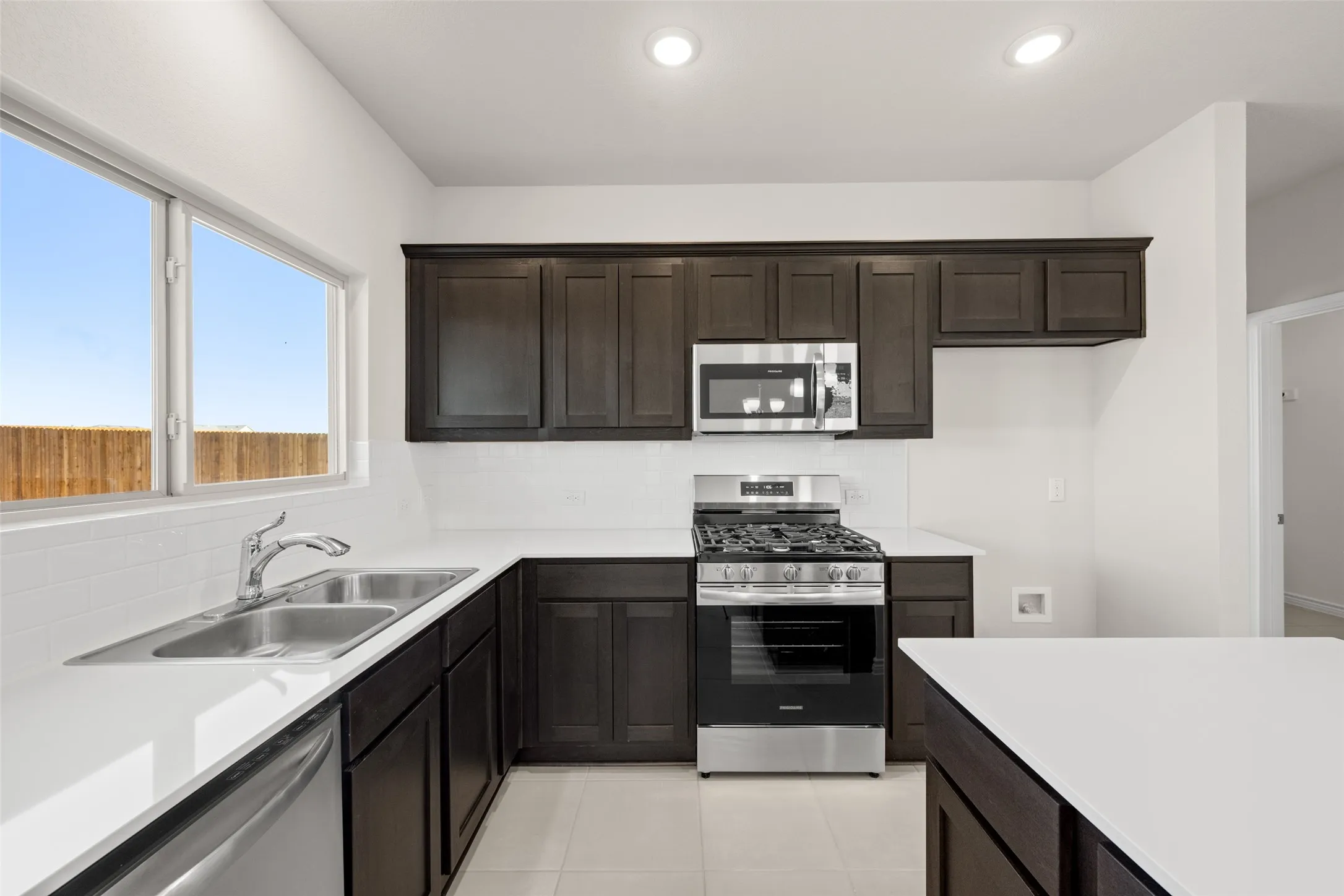 1902 Cheyenne- Kitchen-4
