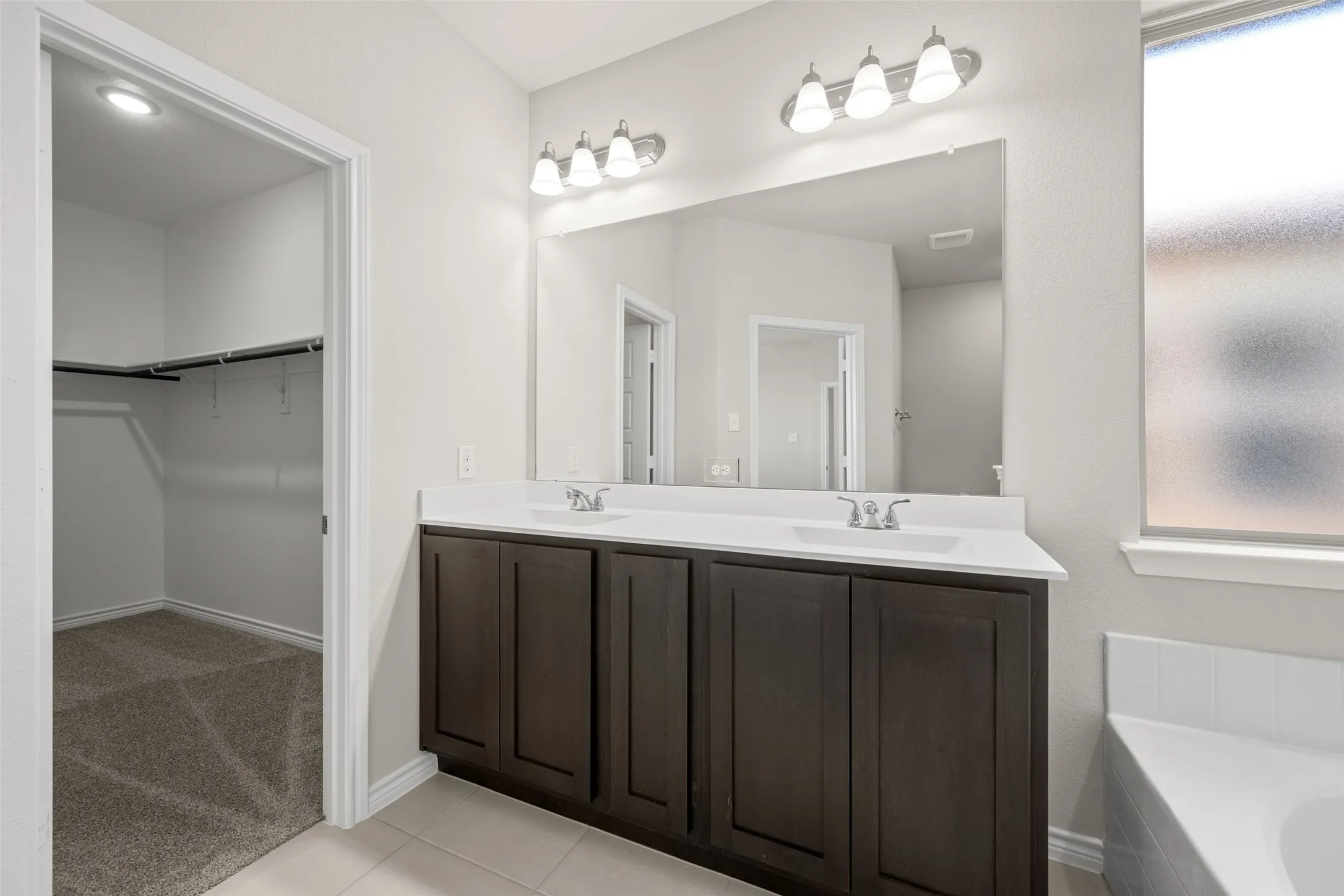 1902 Cheyenne- Primary Suite-4