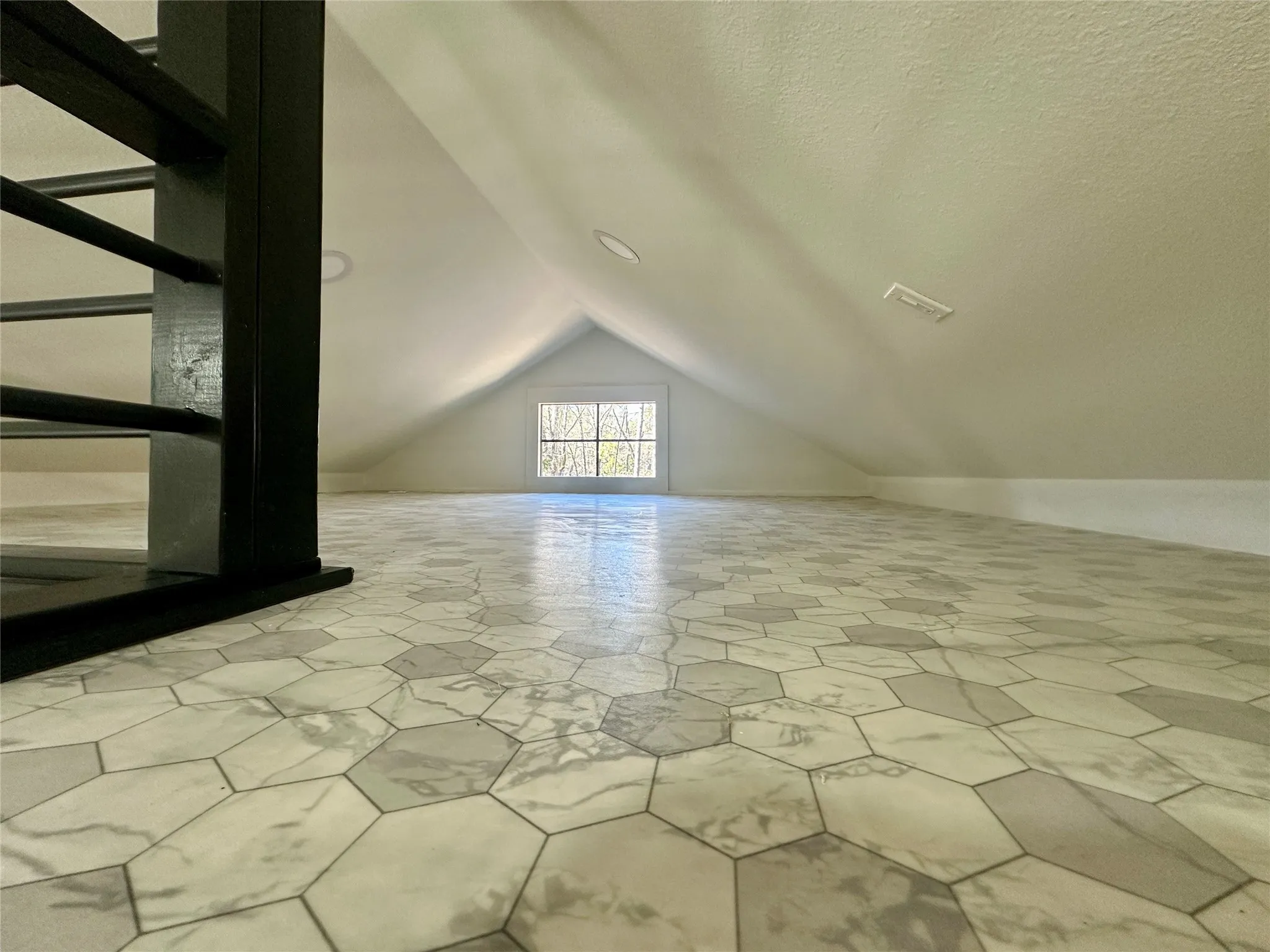 Single Family Residence For Sale in Wood County , 334 PR 8573, Winnsboro, Texas 75497, 1 Bedroom, 2 Bathroom, Garage spaces, 567 Sqft, built in 2023, Preowned, mls#20832031, Real Estate Agent in Winnsboro, Homes For Sale in Wood county, Homes For Sale in Winnsboro, Realtor in Winnsboro Texas, Real Estate Brokerage Independent Realty Texas, Luminita Cordes Realtor