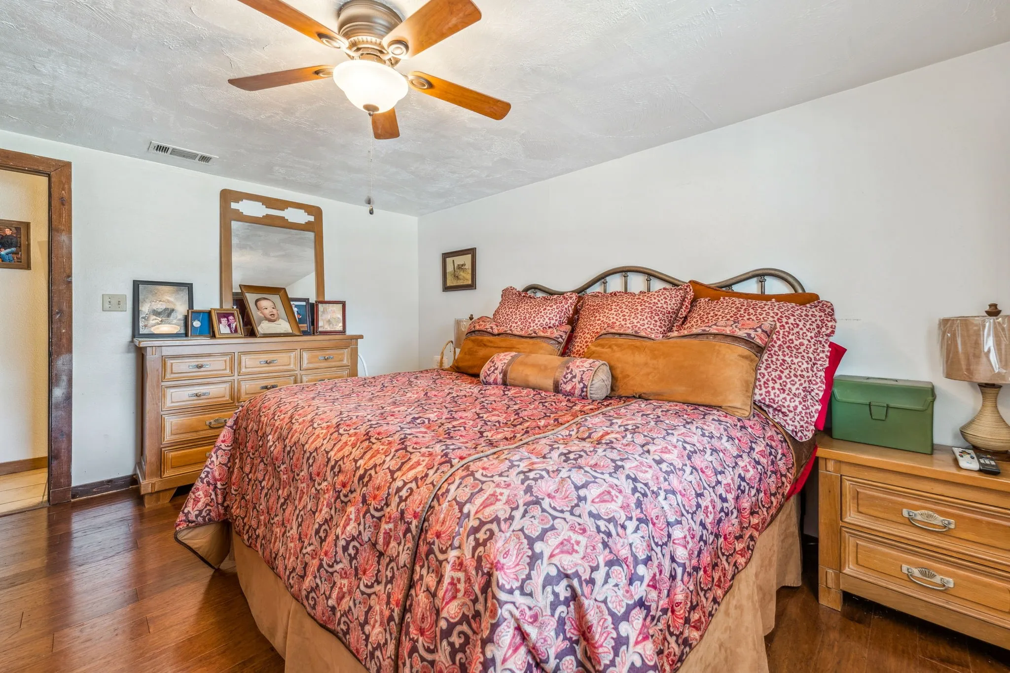 Farm For Sale in Bosque County , 172 PRIVATE ROAD 2361, Meridian, Texas 76665, 3 Bedroom, 2 Bathroom, Garage spaces, 1,848 Sqft, built in 1978, mls#20833448, Real Estate Agent in Meridian, Homes For Sale in Bosque county, Homes For Sale in Meridian, Realtor in Meridian Texas, Real Estate Brokerage Independent Realty Texas, Luminita Cordes Realtor