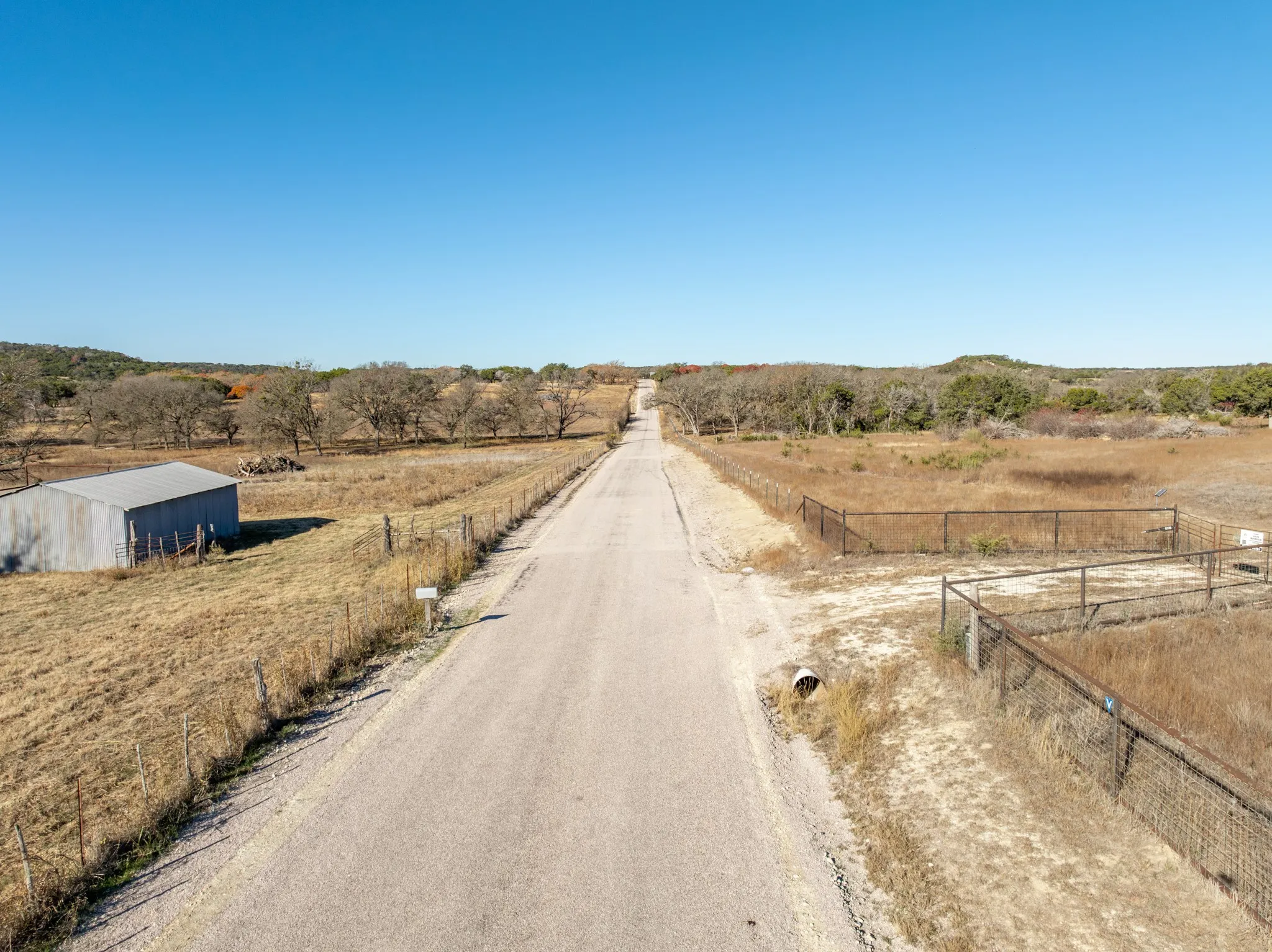 Single Family Residence For Sale in Coryell County , 4463 County Road 158, Evant, Texas 76525, 2 Bedroom, 1 Bathroom, Garage spaces, 1,147 Sqft, built in 1980, Preowned, mls#20834204, Real Estate Agent in Evant, Homes For Sale in Coryell county, Homes For Sale in Evant, Realtor in Evant Texas, Real Estate Brokerage Independent Realty Texas, Luminita Cordes Realtor