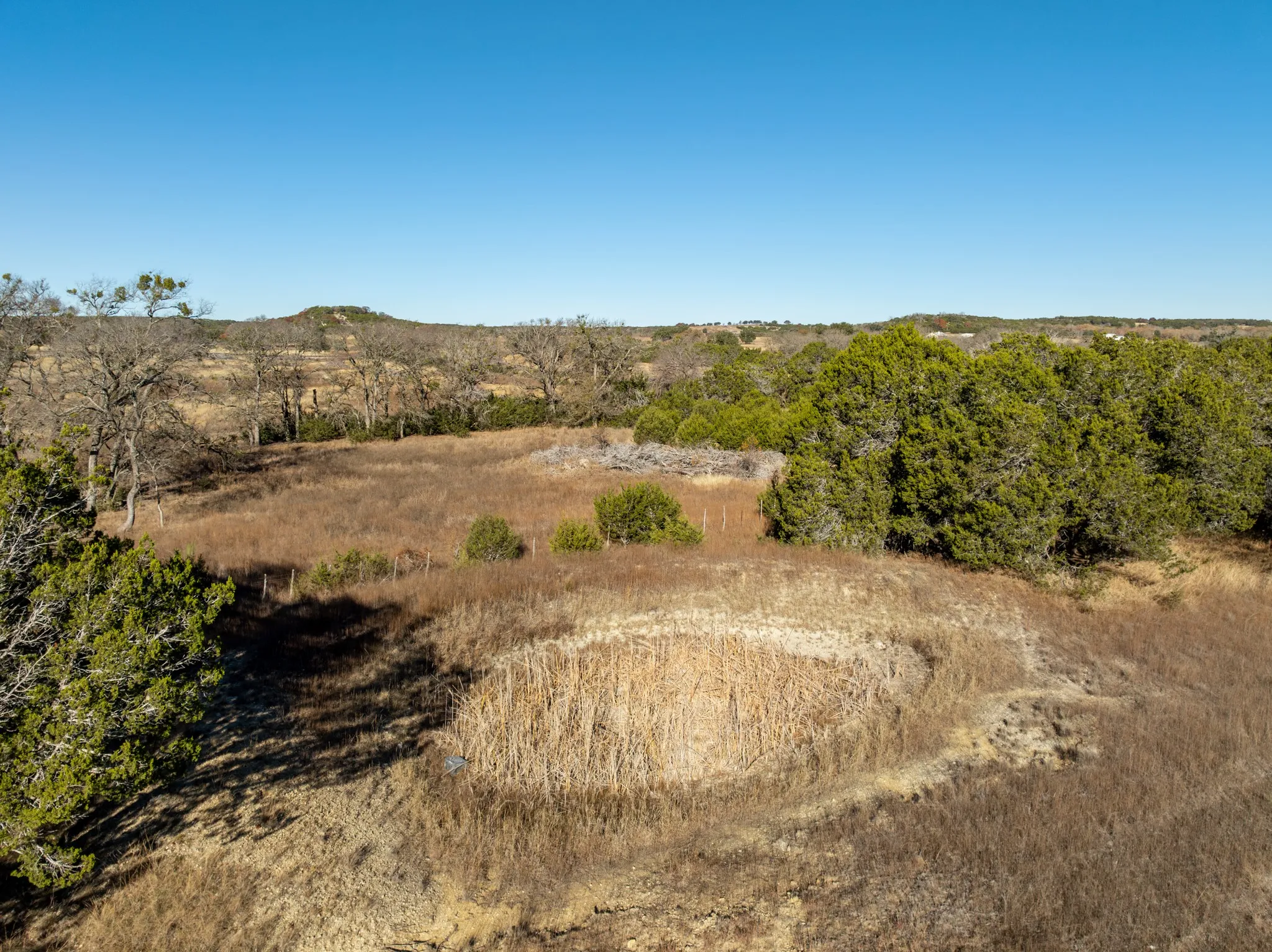 Single Family Residence For Sale in Coryell County , 4463 County Road 158, Evant, Texas 76525, 2 Bedroom, 1 Bathroom, Garage spaces, 1,147 Sqft, built in 1980, Preowned, mls#20834204, Real Estate Agent in Evant, Homes For Sale in Coryell county, Homes For Sale in Evant, Realtor in Evant Texas, Real Estate Brokerage Independent Realty Texas, Luminita Cordes Realtor