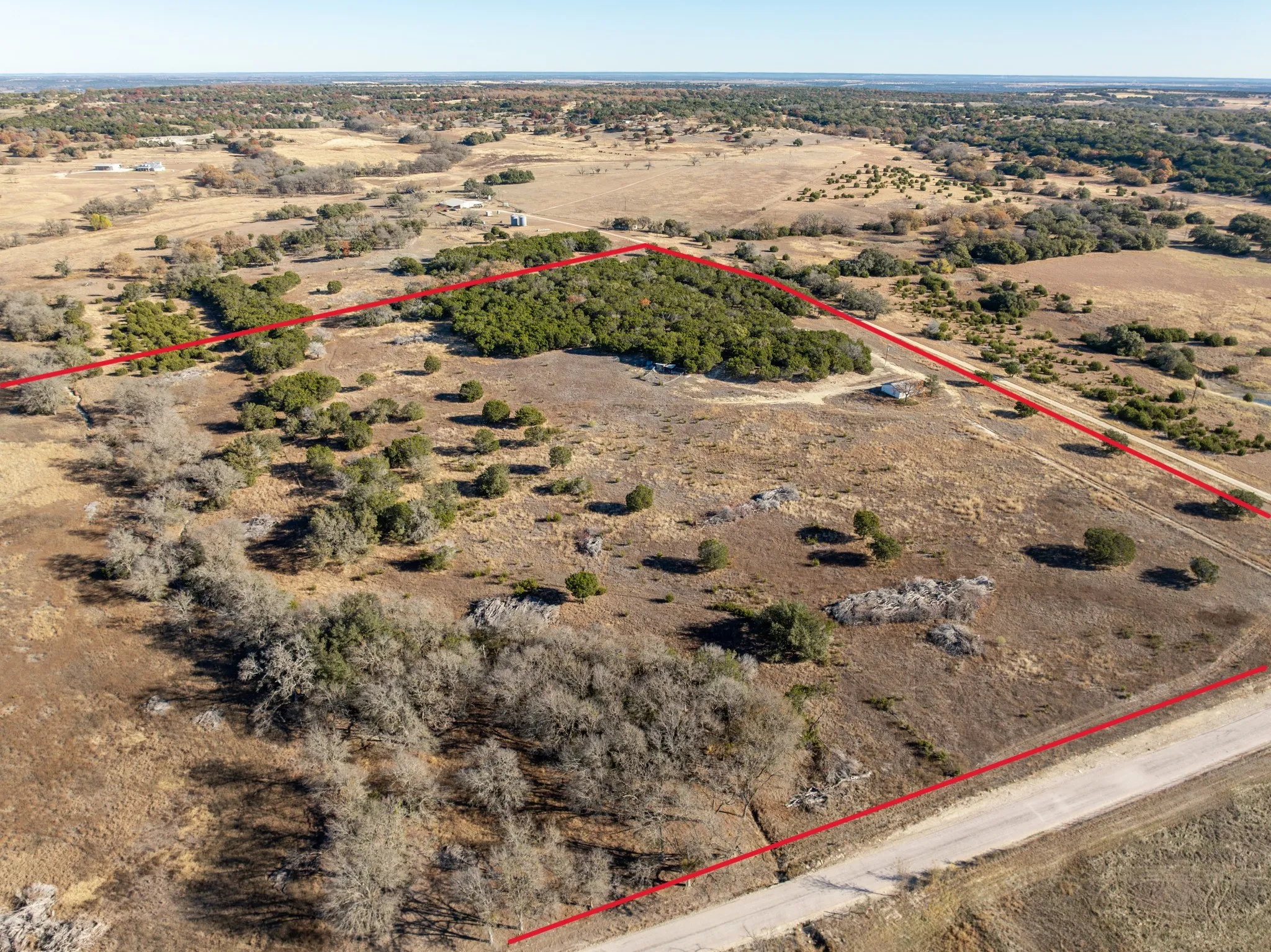 Single Family Residence For Sale in Coryell County , 4463 County Road 158, Evant, Texas 76525, 2 Bedroom, 1 Bathroom, Garage spaces, 1,147 Sqft, built in 1980, Preowned, mls#20834204, Real Estate Agent in Evant, Homes For Sale in Coryell county, Homes For Sale in Evant, Realtor in Evant Texas, Real Estate Brokerage Independent Realty Texas, Luminita Cordes Realtor