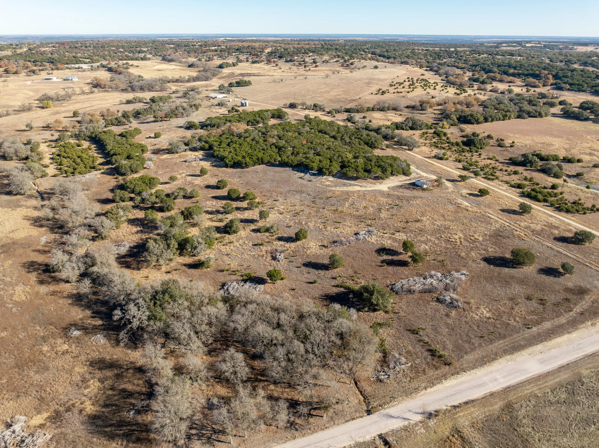 Single Family Residence For Sale in Coryell County , 4463 County Road 158, Evant, Texas 76525, 2 Bedroom, 1 Bathroom, Garage spaces, 1,147 Sqft, built in 1980, Preowned, mls#20834204, Real Estate Agent in Evant, Homes For Sale in Coryell county, Homes For Sale in Evant, Realtor in Evant Texas, Real Estate Brokerage Independent Realty Texas, Luminita Cordes Realtor