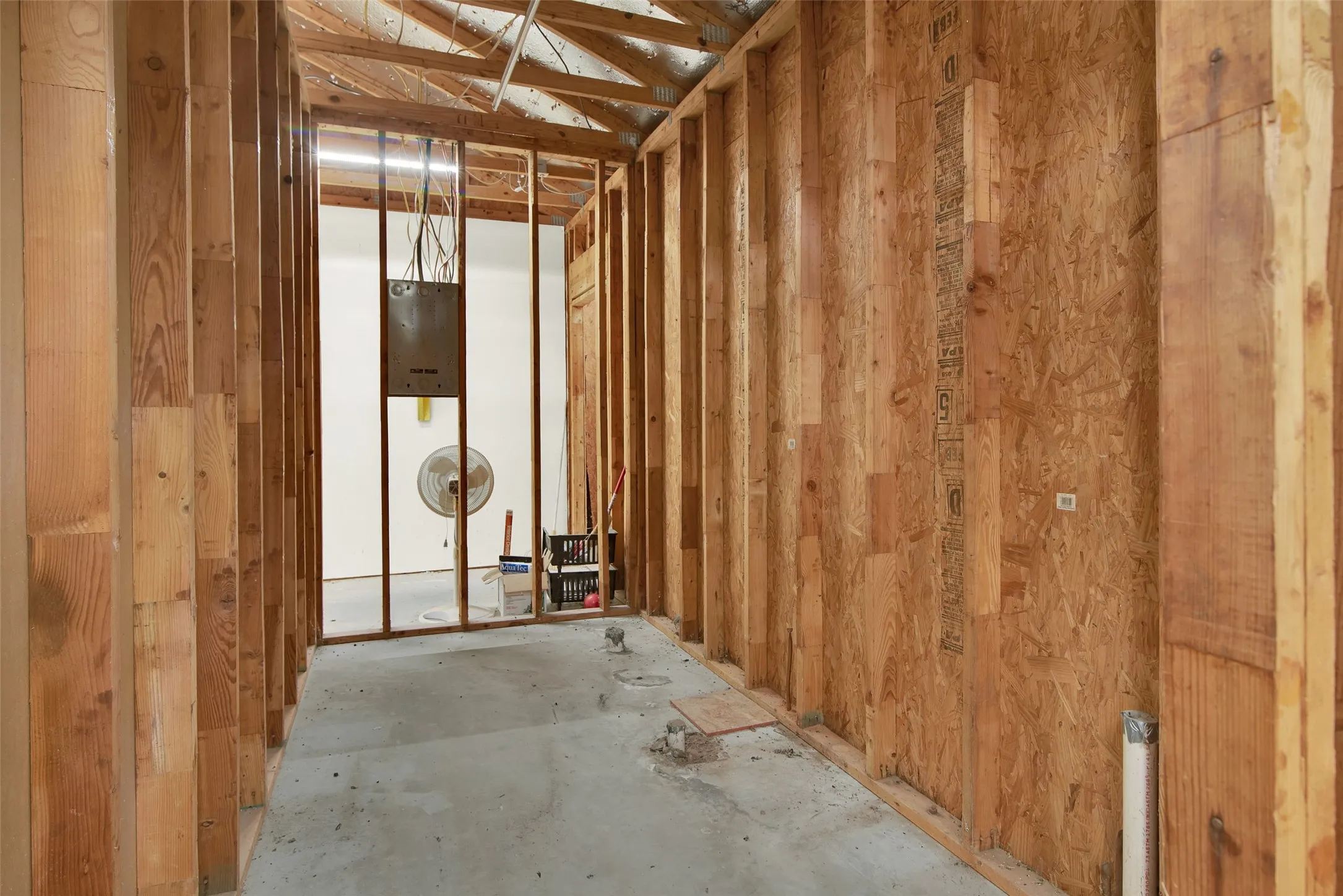 Single Family Residence For Sale in Grayson County , 404 N Blanton, Whitewright, Texas 75491, 3 Bedroom, 2 Bathroom, 2 Garage spaces, 1,466 Sqft, built in 1920, Preowned, mls#20834416, Real Estate Agent in Whitewright, Homes For Sale in Grayson county, Homes For Sale in Whitewright, Realtor in Whitewright Texas, Real Estate Brokerage Independent Realty Texas, Luminita Cordes Realtor