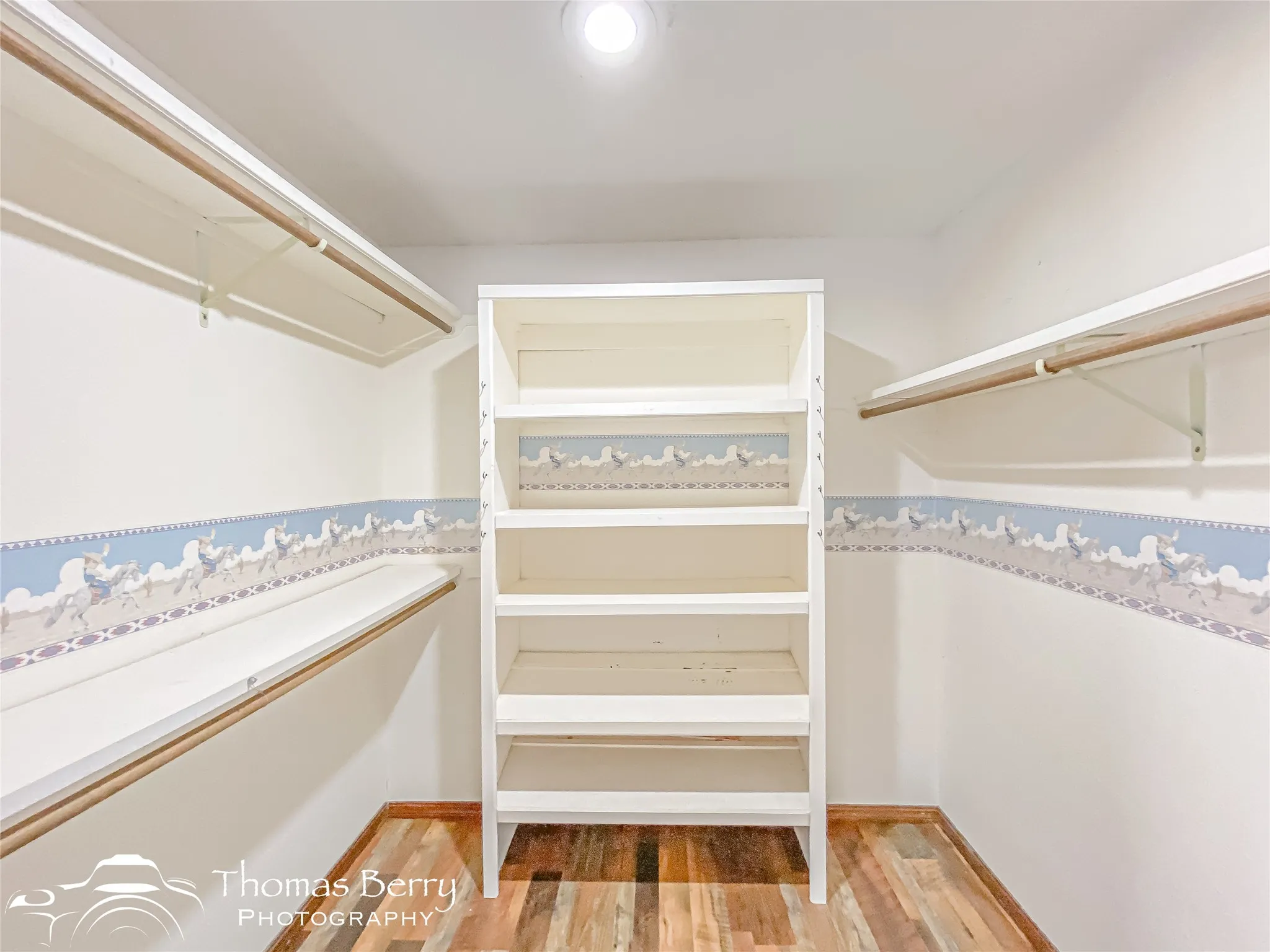 Single Family Residence For Sale in Jones County , 5061 COUNTY ROAD 146, Stamford, Texas 79553, 3 Bedroom, 3 Bathroom, 2 Garage spaces, 3,188 Sqft, built in 1981, Preowned, mls#20834309, Real Estate Agent in Stamford, Homes For Sale in Jones county, Homes For Sale in Stamford, Realtor in Stamford Texas, Real Estate Brokerage Independent Realty Texas, Luminita Cordes Realtor