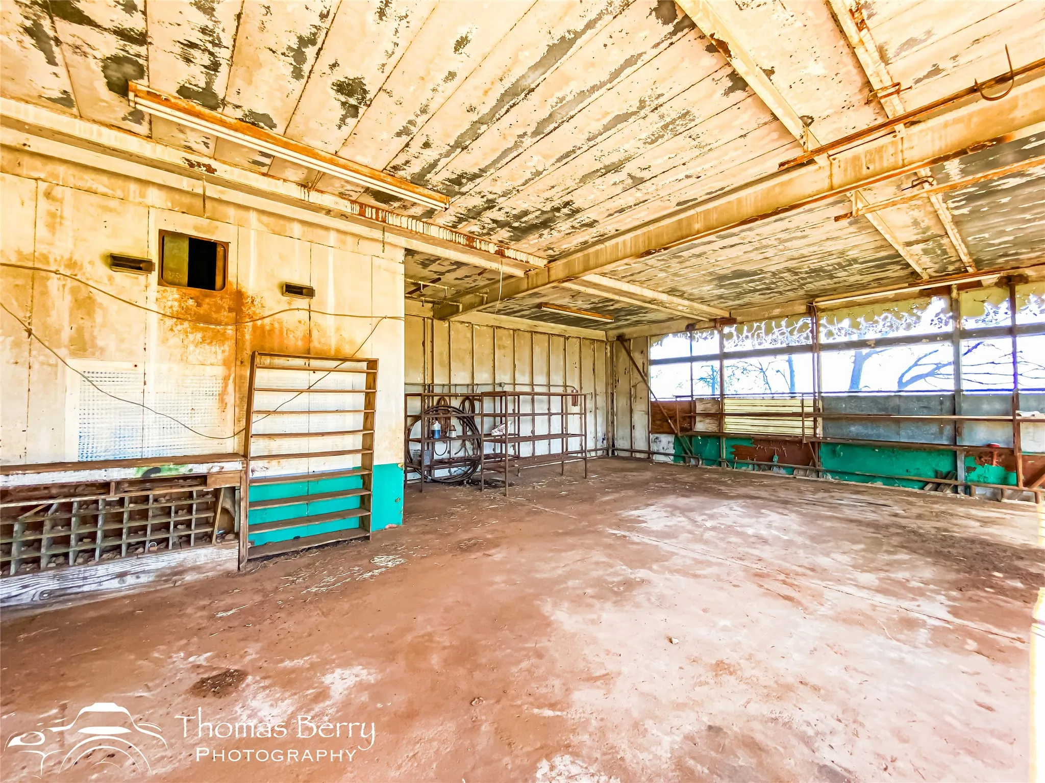 Single Family Residence For Sale in Jones County , 5061 COUNTY ROAD 146, Stamford, Texas 79553, 3 Bedroom, 3 Bathroom, 2 Garage spaces, 3,188 Sqft, built in 1981, Preowned, mls#20834309, Real Estate Agent in Stamford, Homes For Sale in Jones county, Homes For Sale in Stamford, Realtor in Stamford Texas, Real Estate Brokerage Independent Realty Texas, Luminita Cordes Realtor